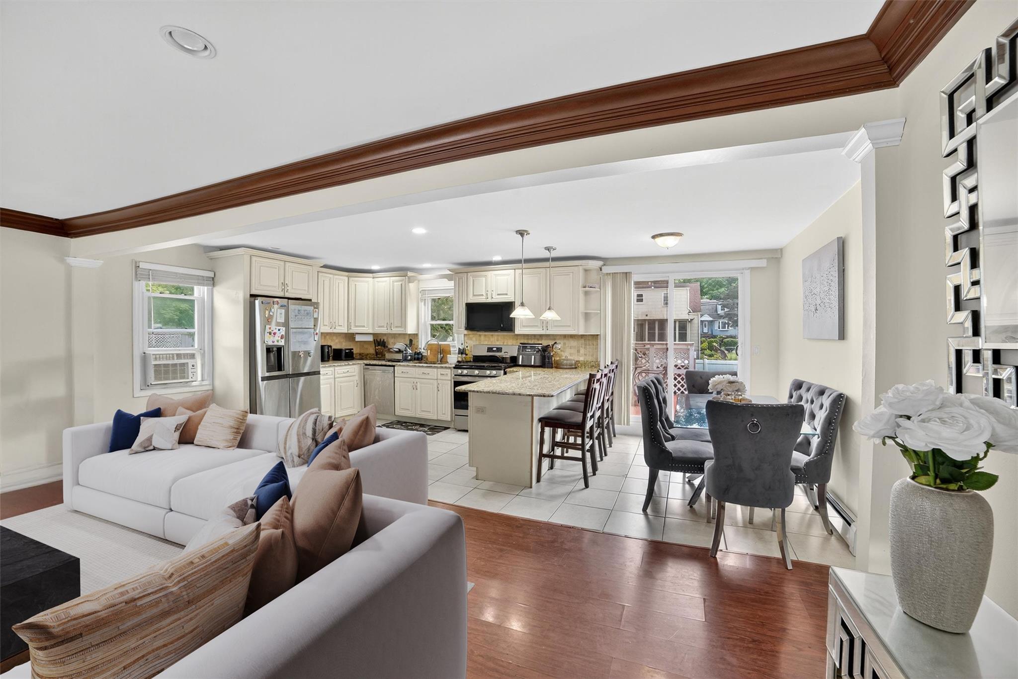 #5 photo, 98 N Evarts Avenue, Elmsford , NY 10523