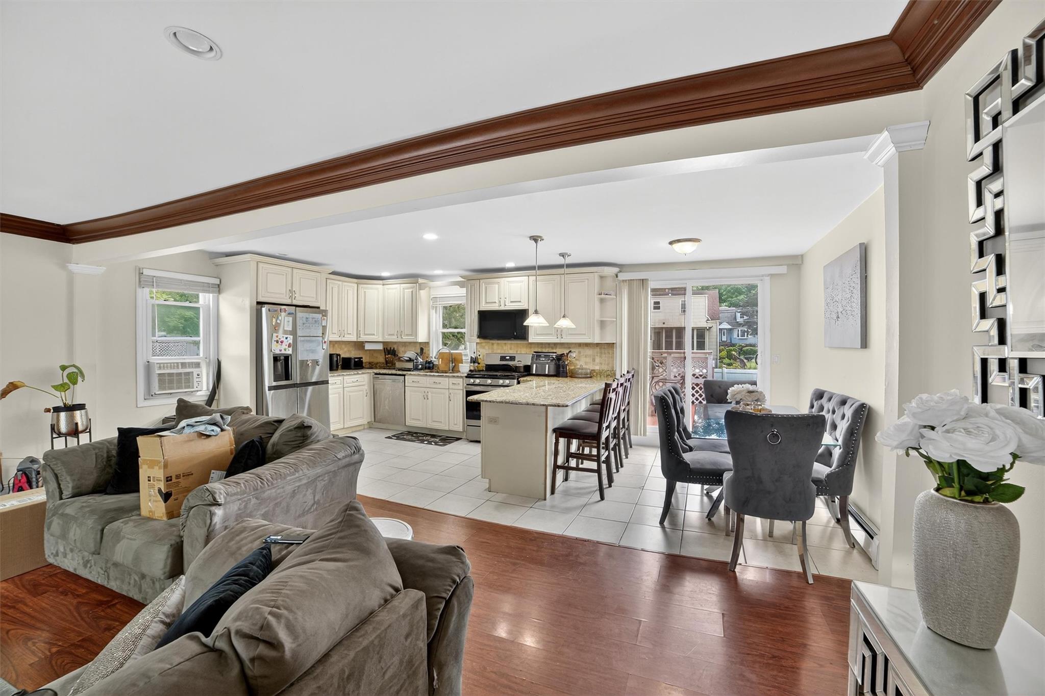 #6 photo, 98 N Evarts Avenue, Elmsford , NY 10523