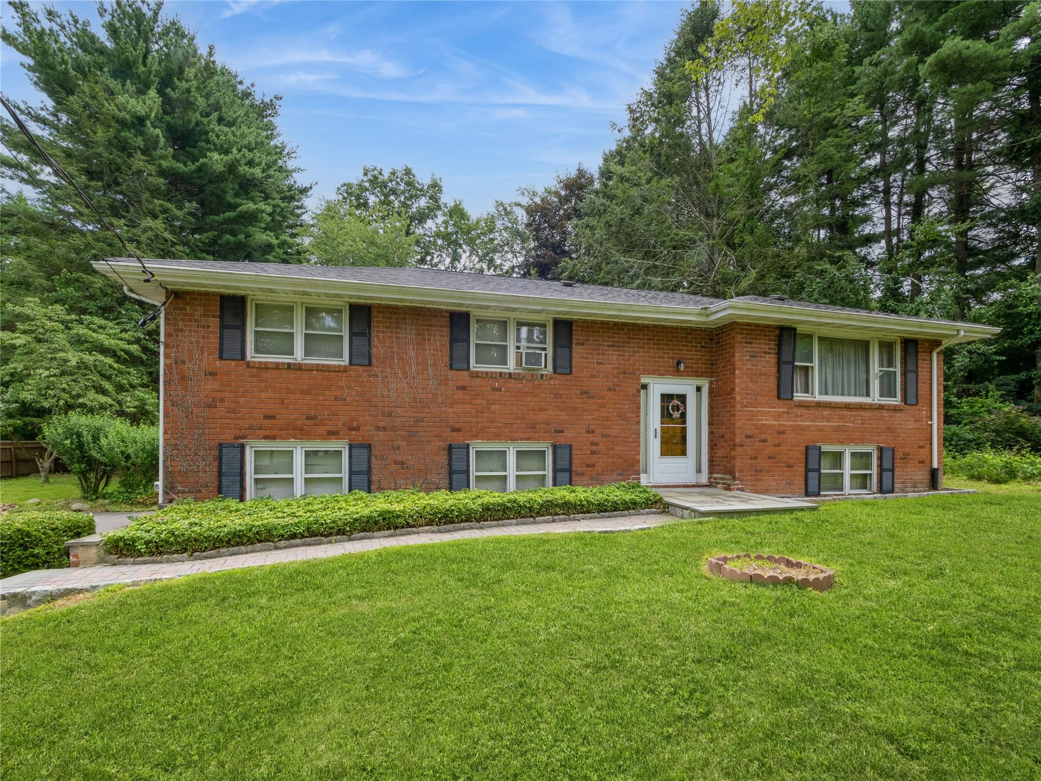 #1 photo, 77 Lyndon Road, Fishkill , NY 12524