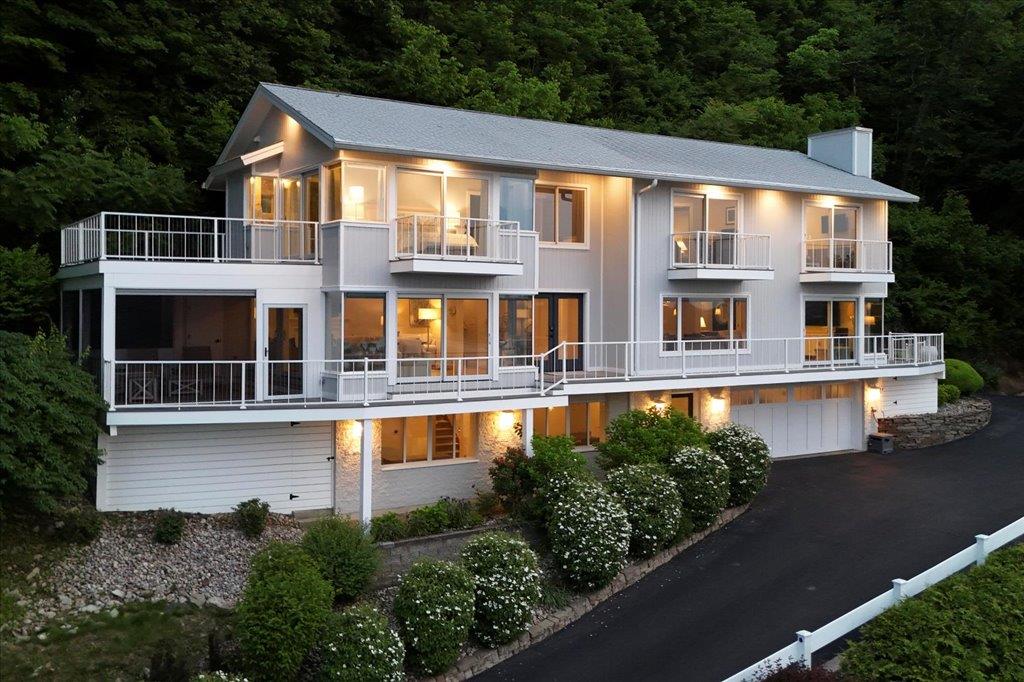#1 photo, 689 River Road, 紐約州 Newburgh , NY 12550