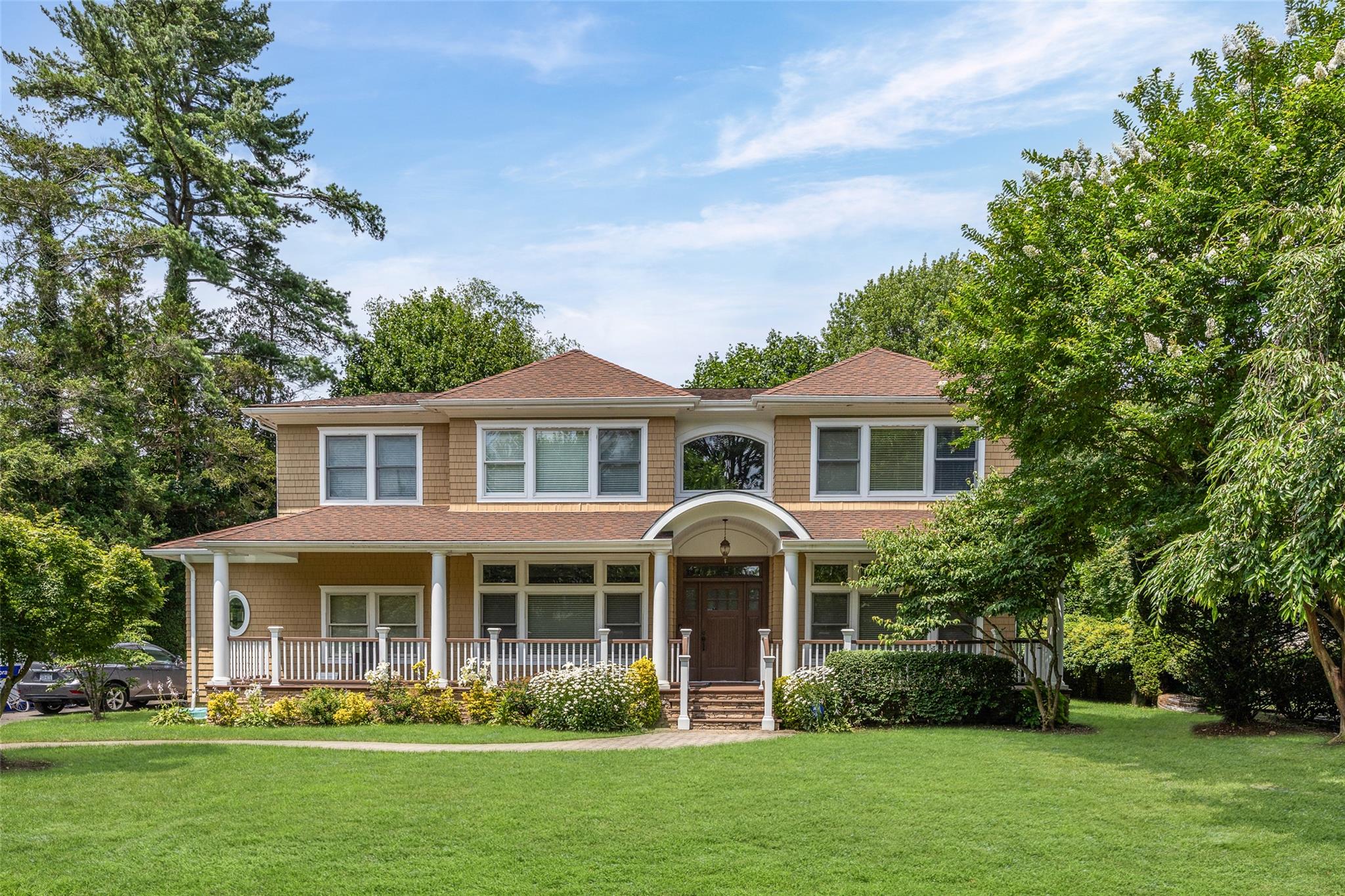 #1 photo, 53 Spring Hill Road, 長島 罗斯林 Roslyn Heights , NY 11577