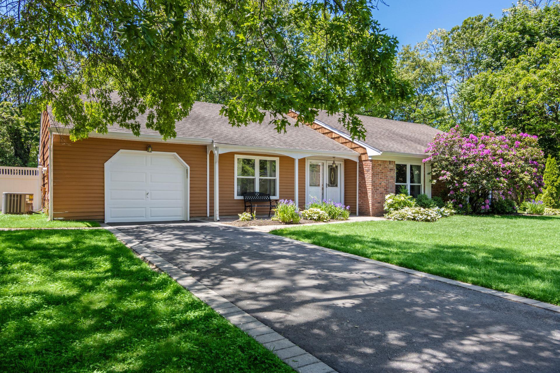 #1 photo, 25 Annandale Road, 東長島 Stony Brook , NY 11790