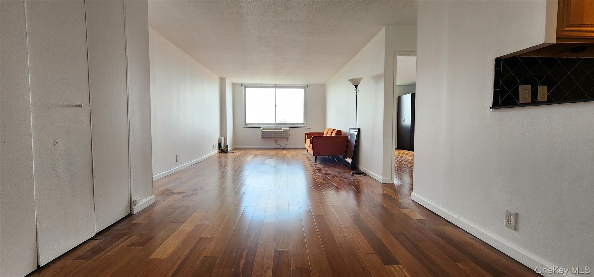 #9 photo, 118-17 Union Turnpike, Forest Hills , NY 11375