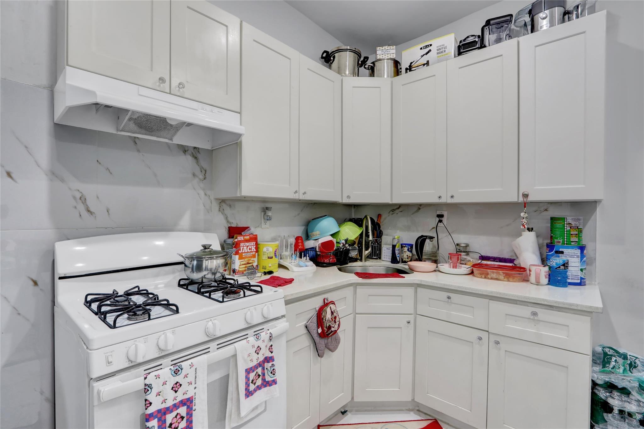 #12 photo, 11915 101st Avenue, クイーンズ区 Richmond Hill S. , NY 11419