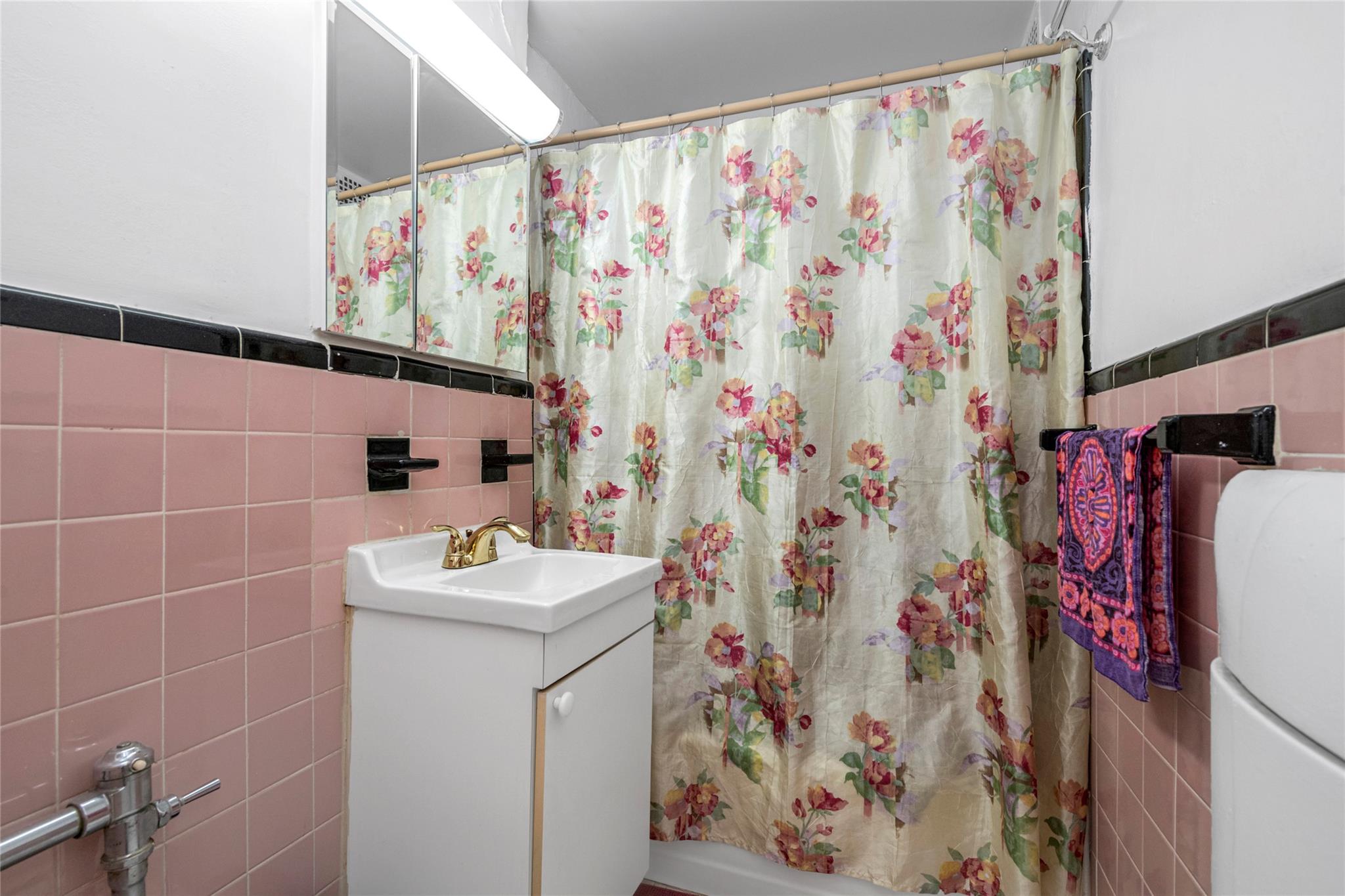 #10 photo, 84-25 118th Street, クイーンズ区 Kew Gardens , NY 11415