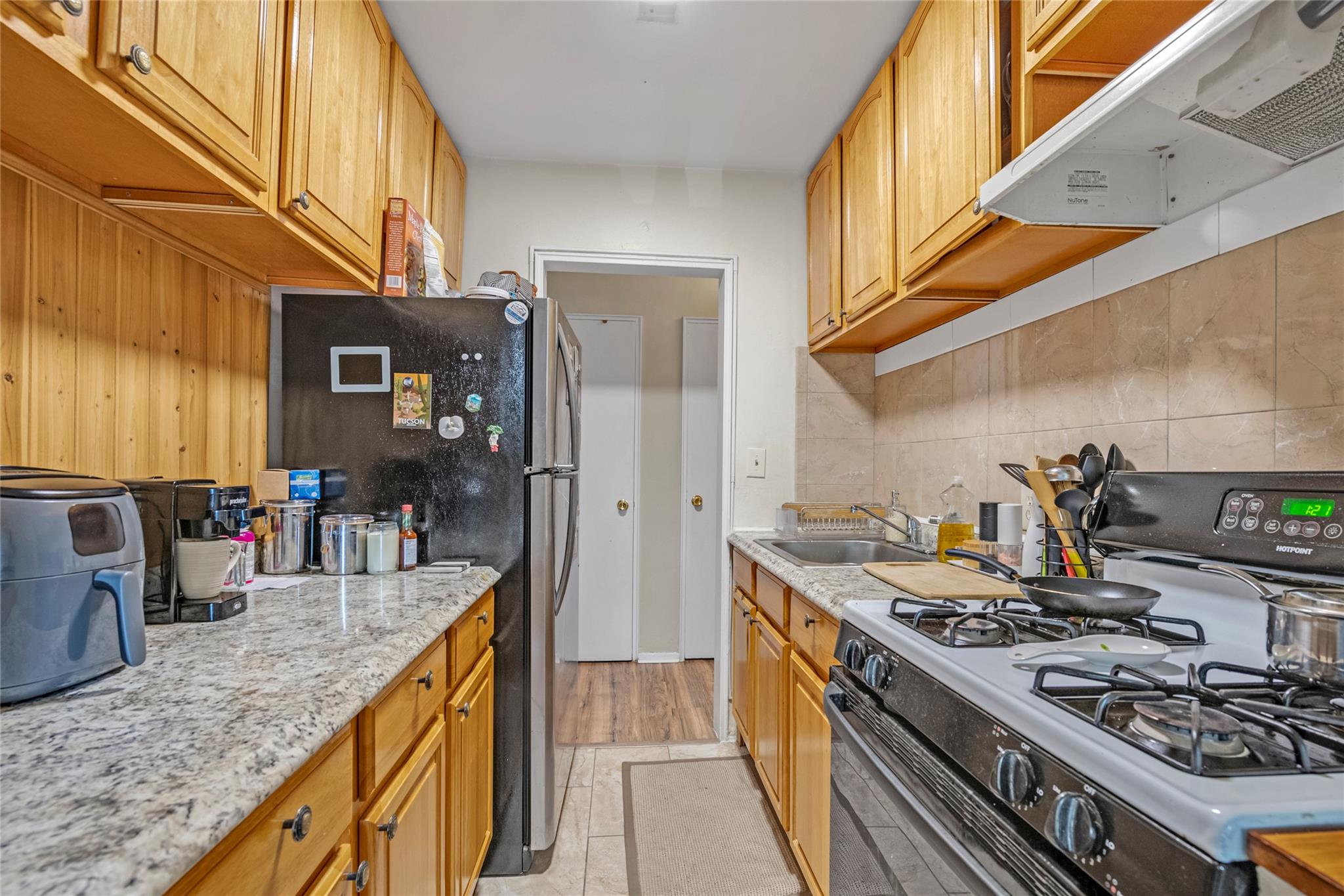 #7 photo, 84-25 118th Street, クイーンズ区 Kew Gardens , NY 11415