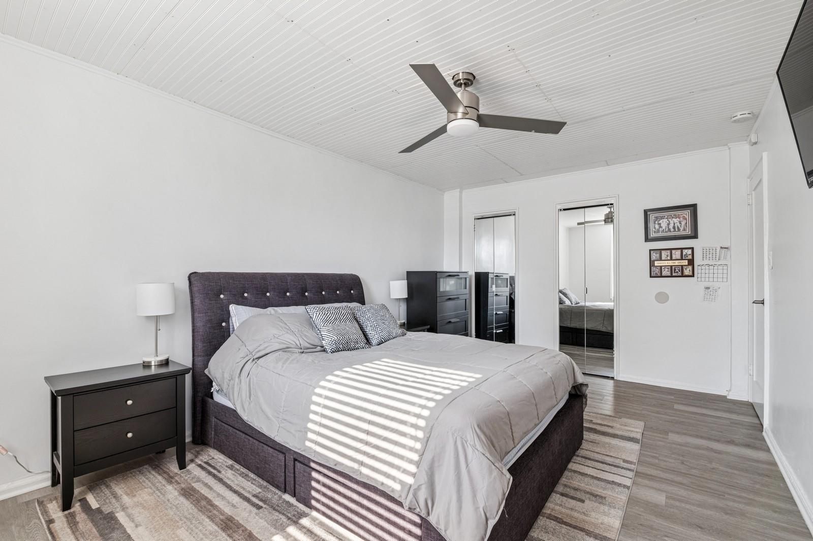 #13 photo, 1430 Seagirt Boulevard, Far Rockaway , NY 11691