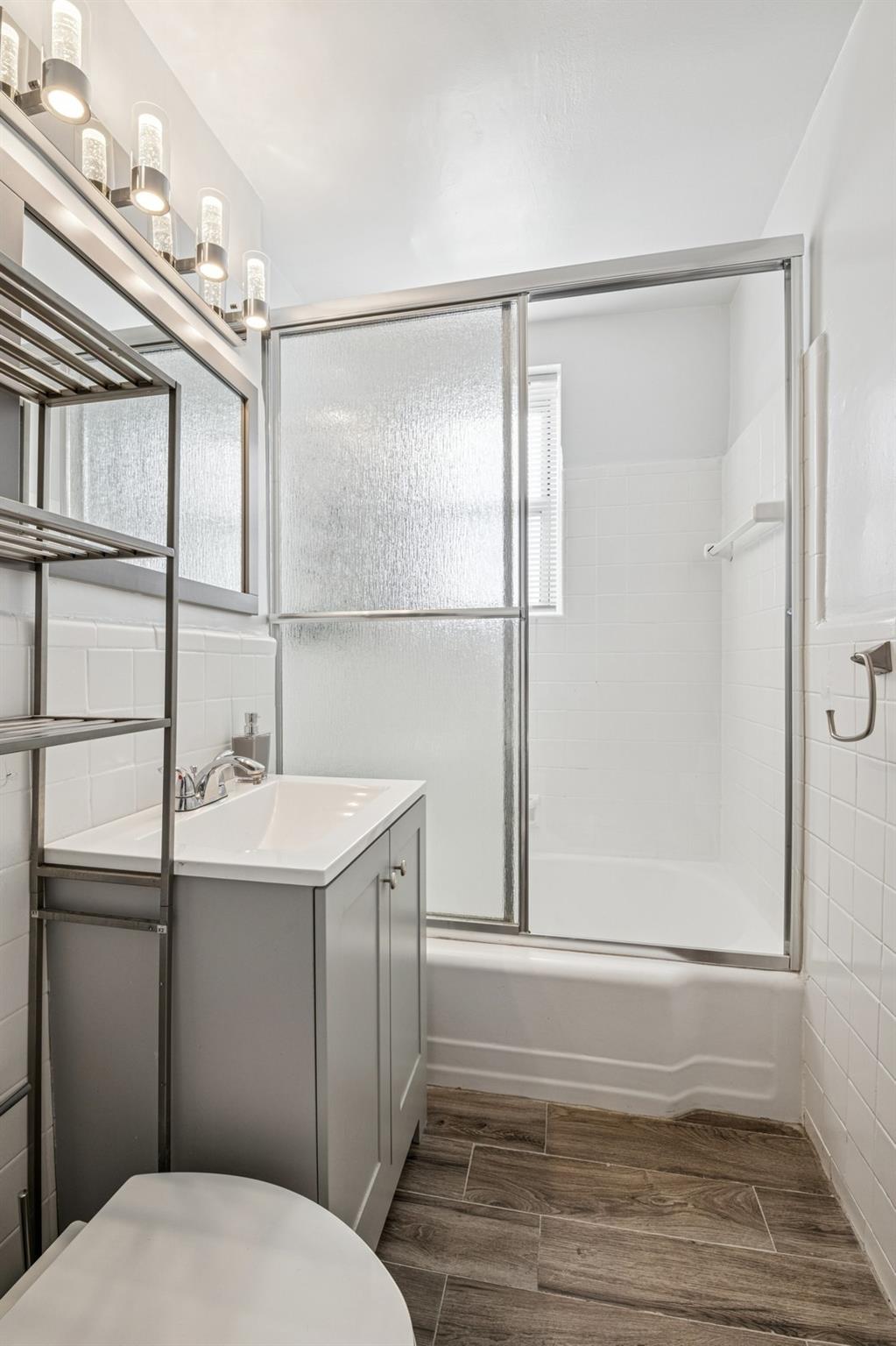 #14 photo, 1430 Seagirt Boulevard, Far Rockaway , NY 11691