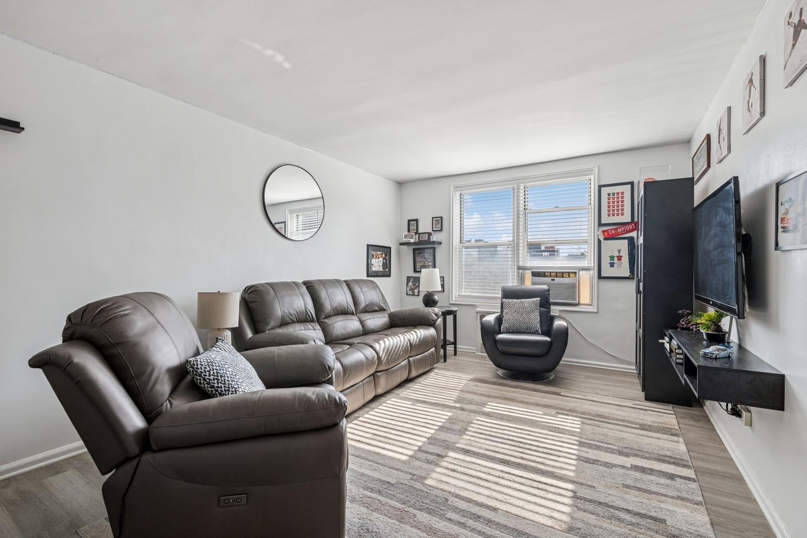 #3 photo, 1430 Seagirt Boulevard, Far Rockaway , NY 11691