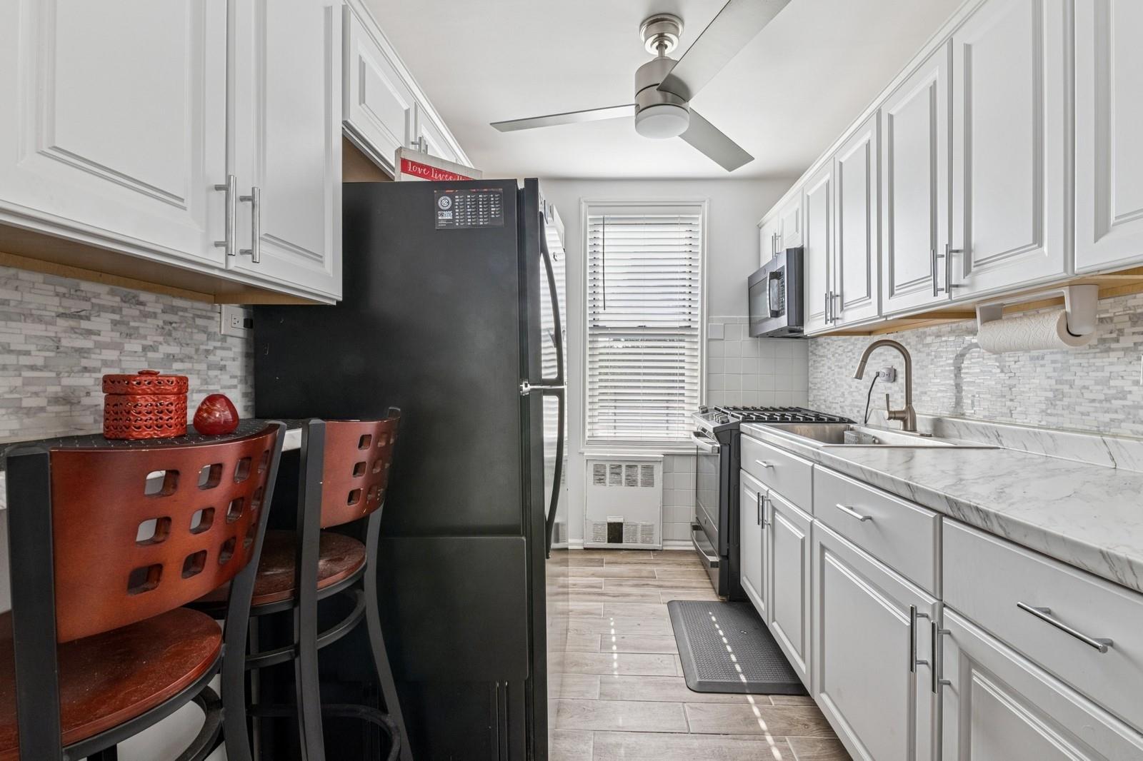 #7 photo, 1430 Seagirt Boulevard, Far Rockaway , NY 11691