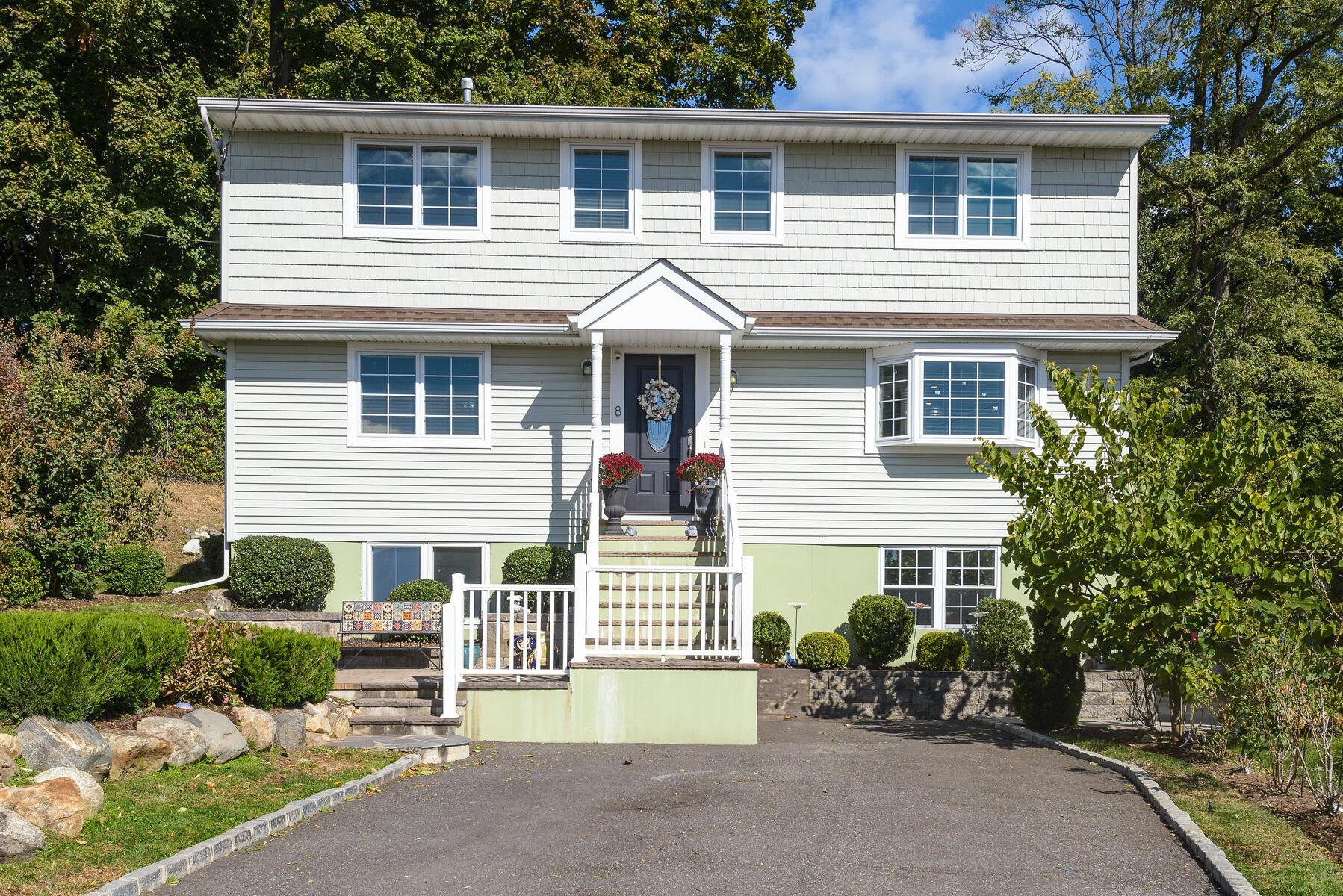 #1 photo, 8 Lee Gray Court, 長島 格崙科夫 Glen Cove , NY 11542