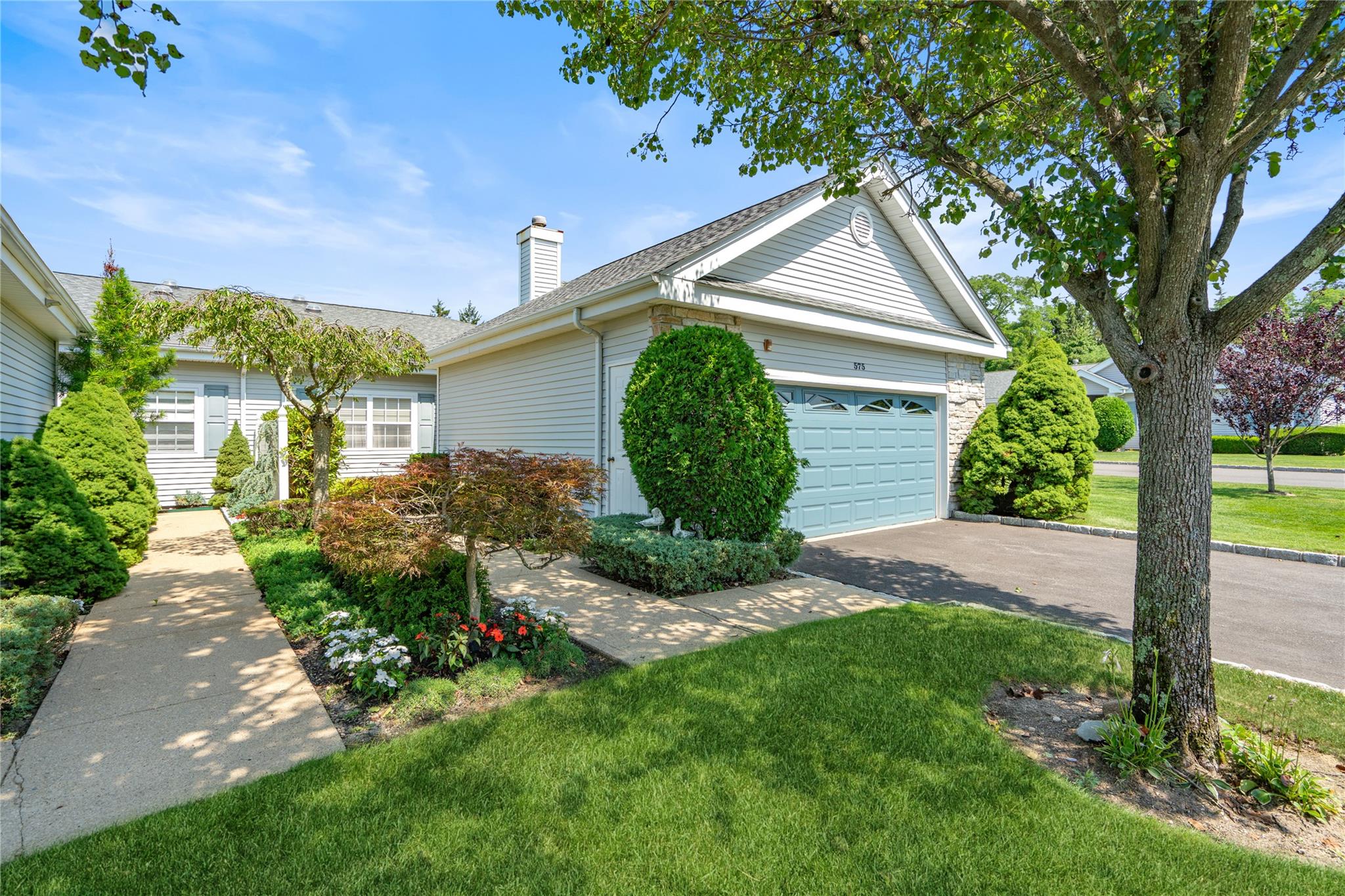 #1 photo, 575 Mirror Pond Court, Moriches , NY 11955