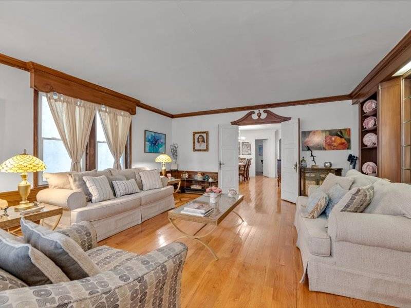 #3 photo, 130 Norfolk Street, ブルックリン区 Manhattan Beach , NY 11235