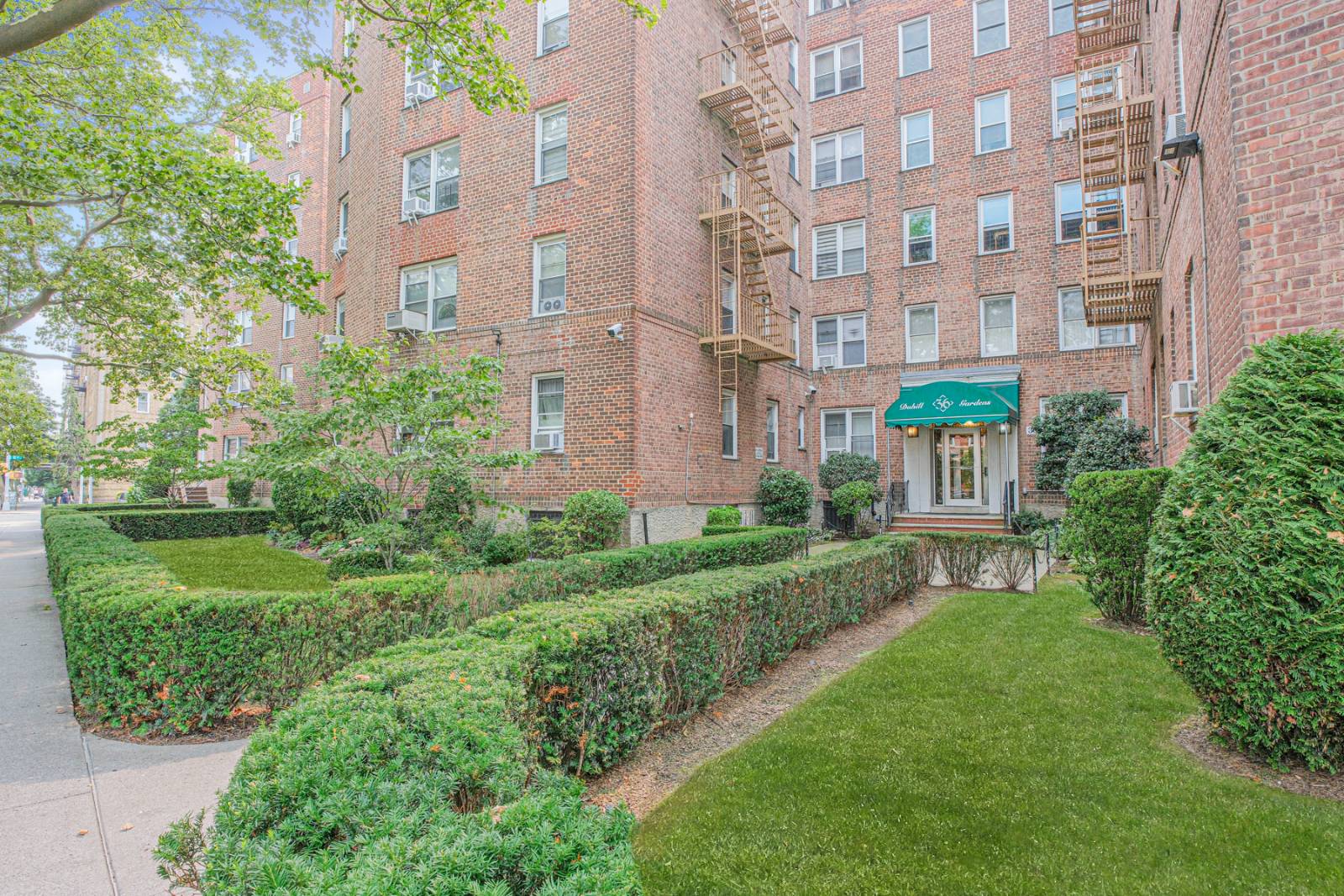 #1 photo, 36 Dahill Rd, #4F, Kensington , NY 11218