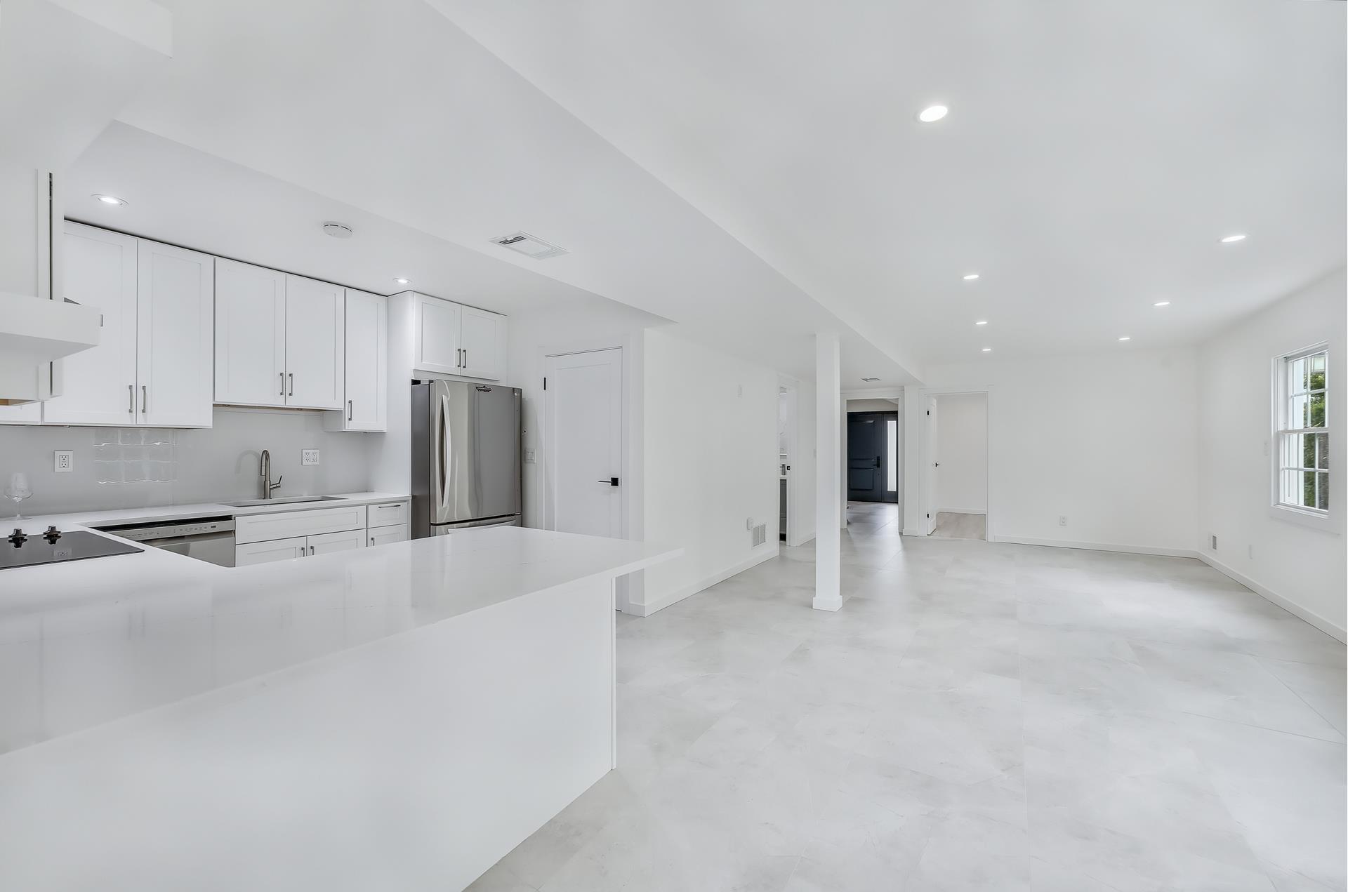 #16 photo, 4330 MANHATTAN Avenue, ブルックリン区 Seagate , NY 11224