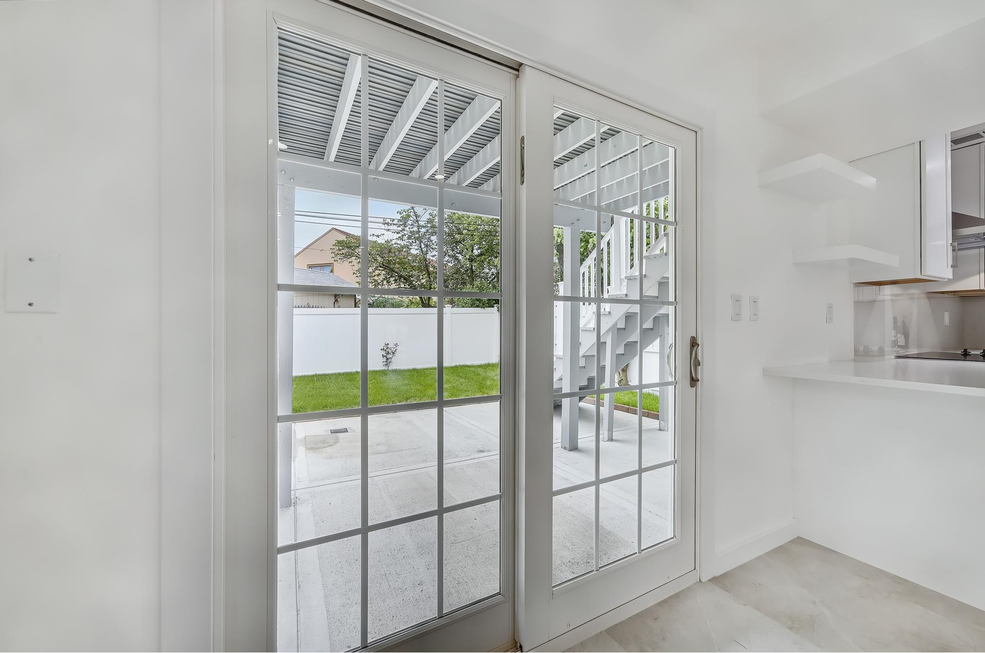 #18 photo, 4330 MANHATTAN Avenue, ブルックリン区 Seagate , NY 11224