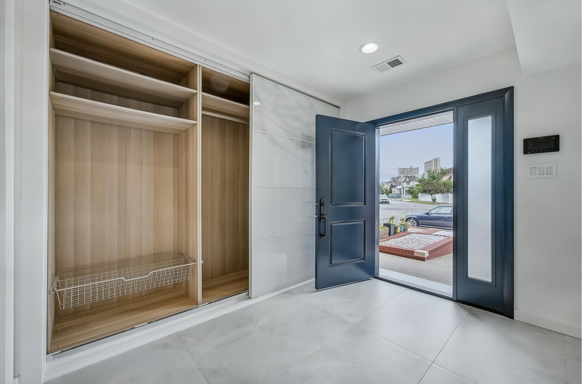 #4 photo, 4330 MANHATTAN Avenue, ブルックリン区 Seagate , NY 11224