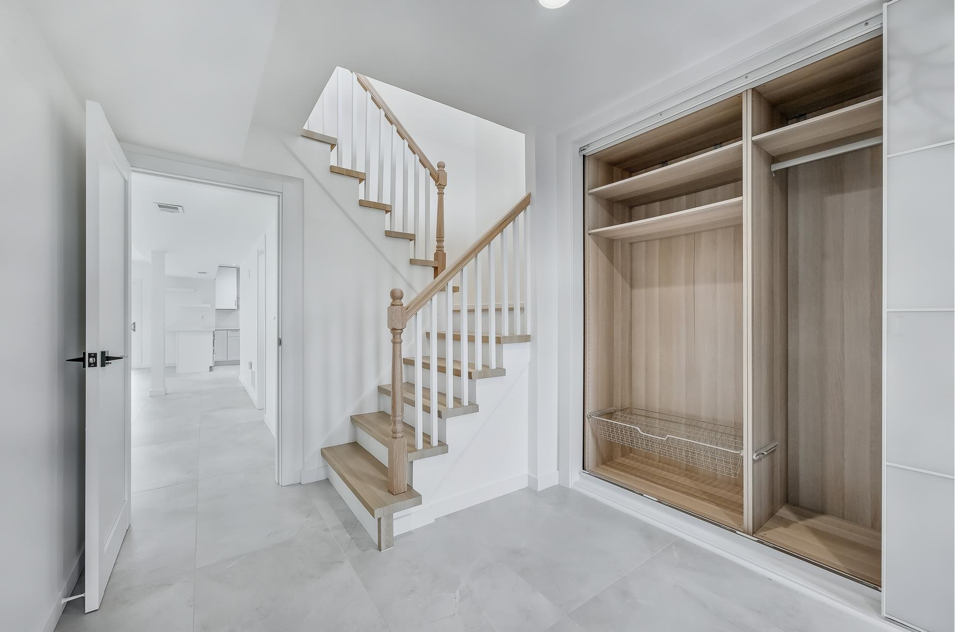 #5 photo, 4330 MANHATTAN Avenue, ブルックリン区 Seagate , NY 11224