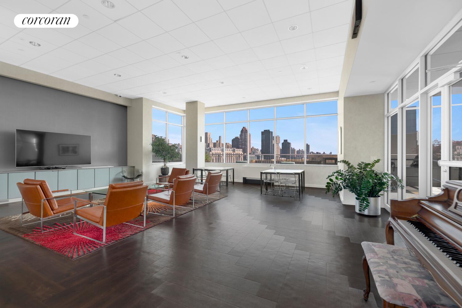 #17 photo, 455 MAIN Street, マンハッタン Roosevelt Island , NY 10044