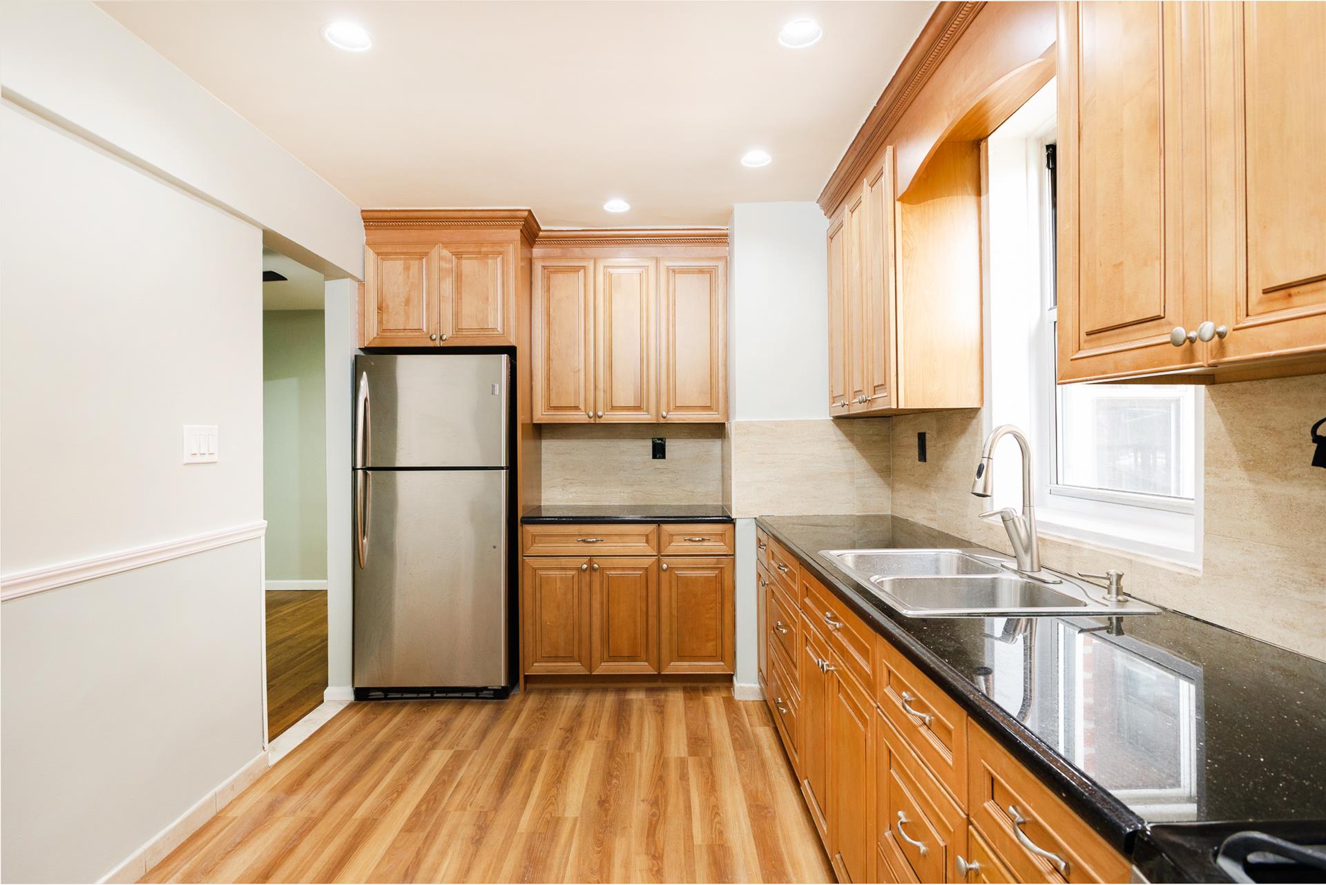 #13 photo, 770 OCEAN Parkway, ブルックリン区 Midwood , NY 11230