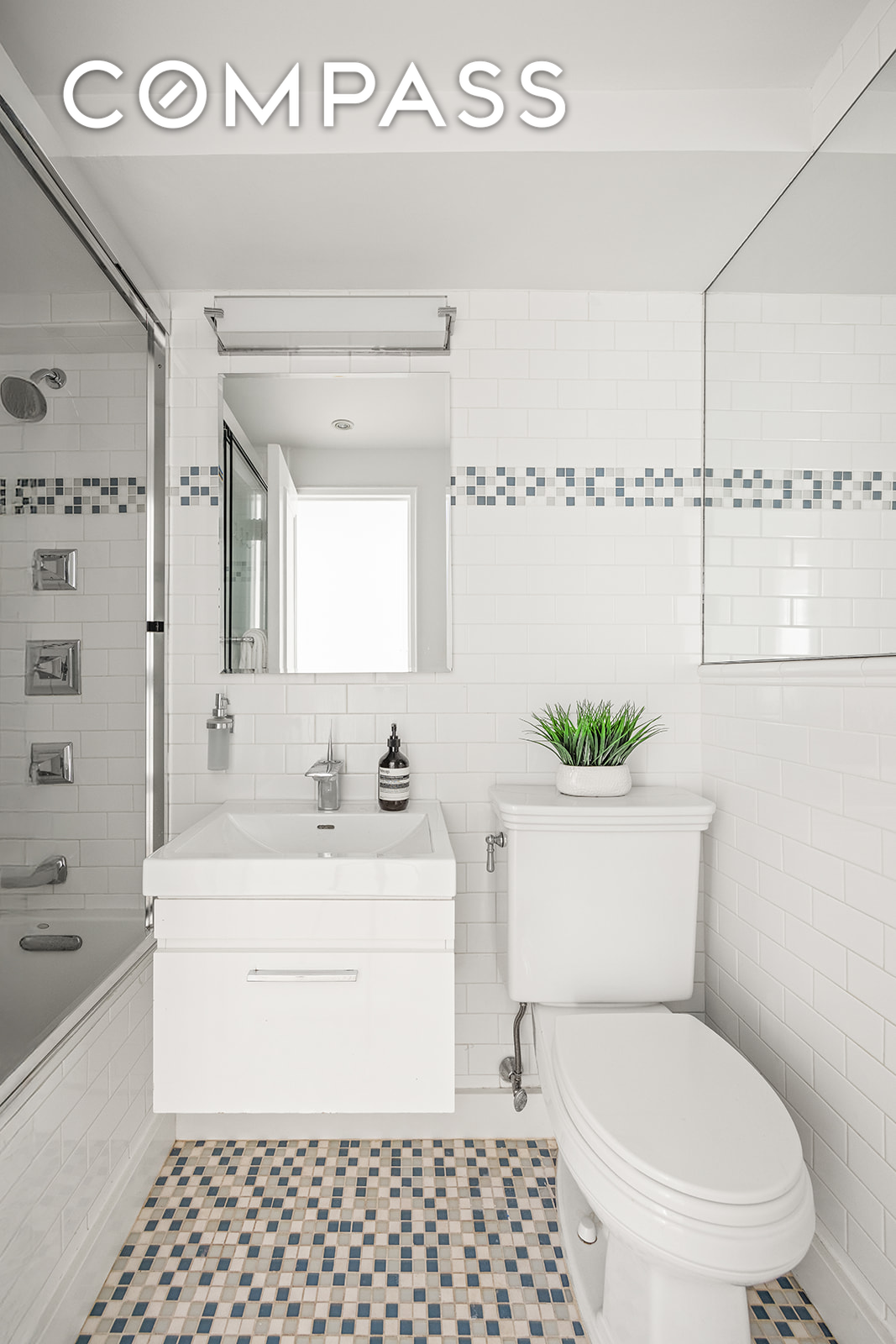 #17 photo, 69 W 9th Street, マンハッタン Greenwich Village , NY 10011