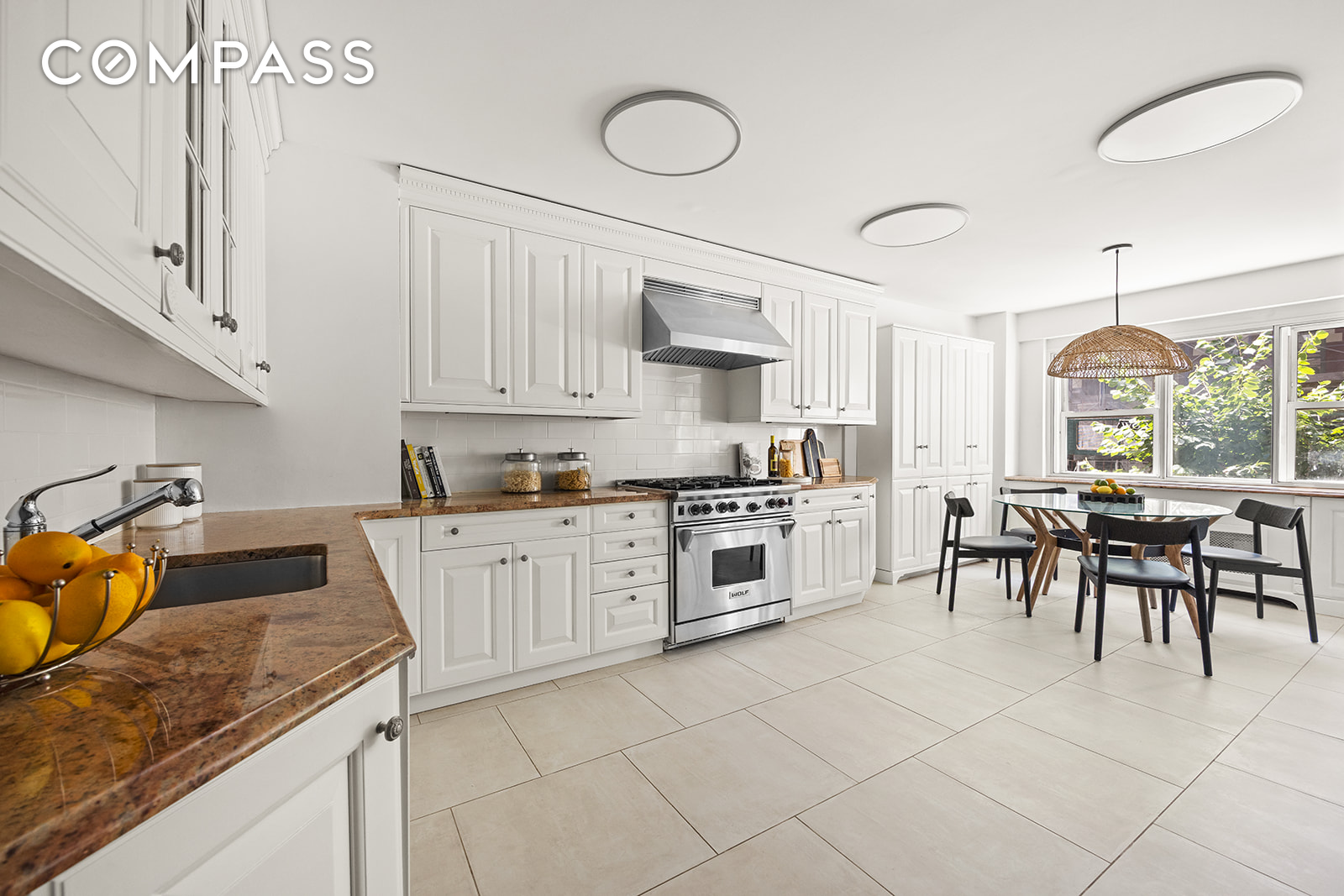 #7 photo, 69 W 9th Street, マンハッタン Greenwich Village , NY 10011