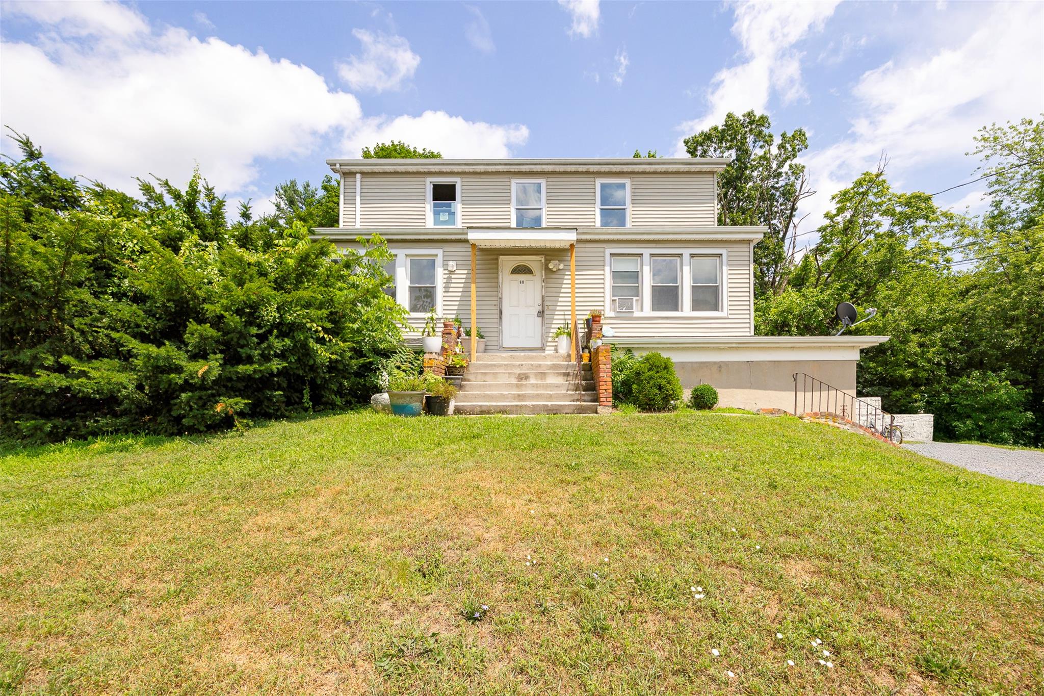 #1 photo, 68 Clark Street, 紐約州 Poughkeepsie , NY 12601