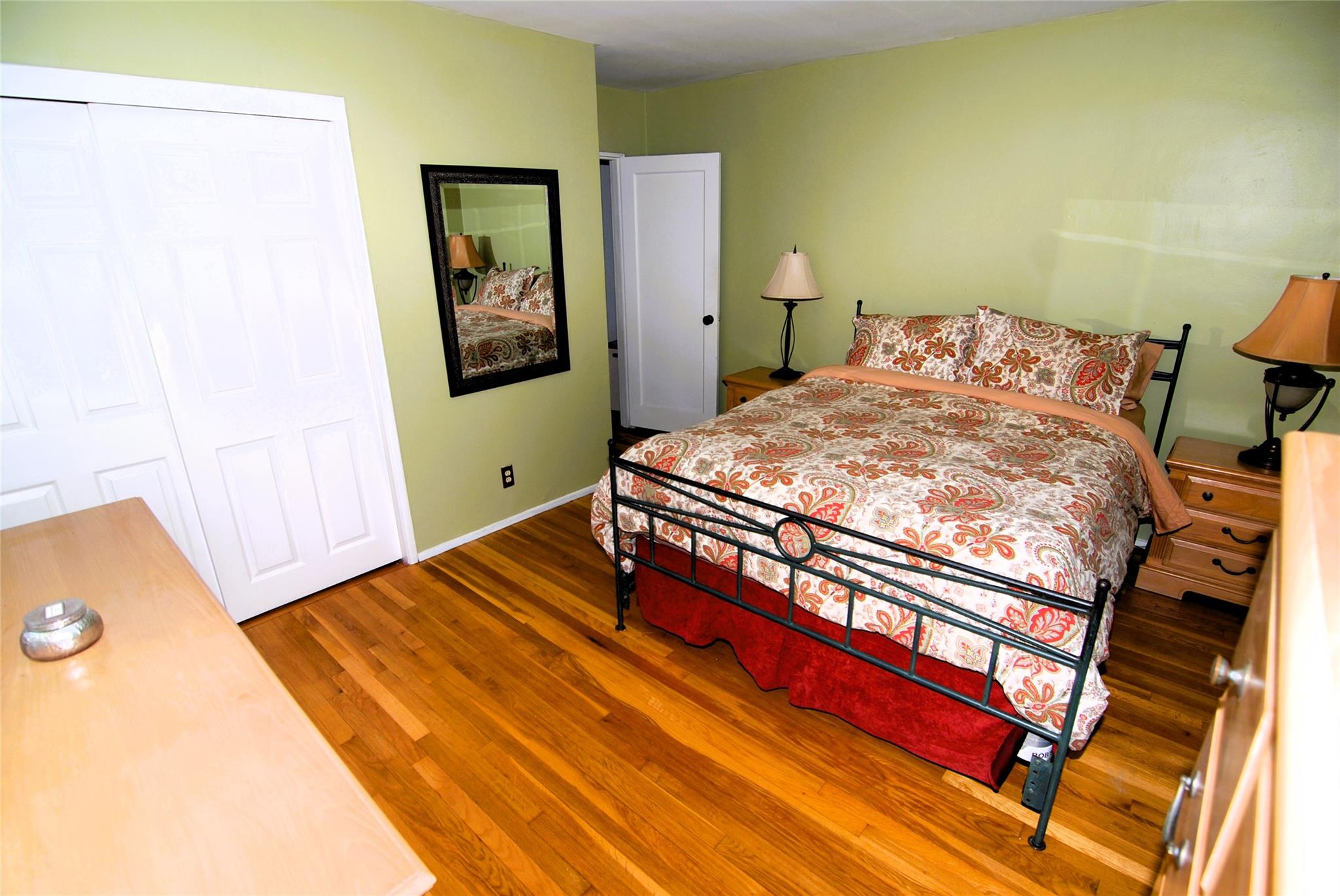 #11 photo, 245-84 62, Little Neck , NY 11362