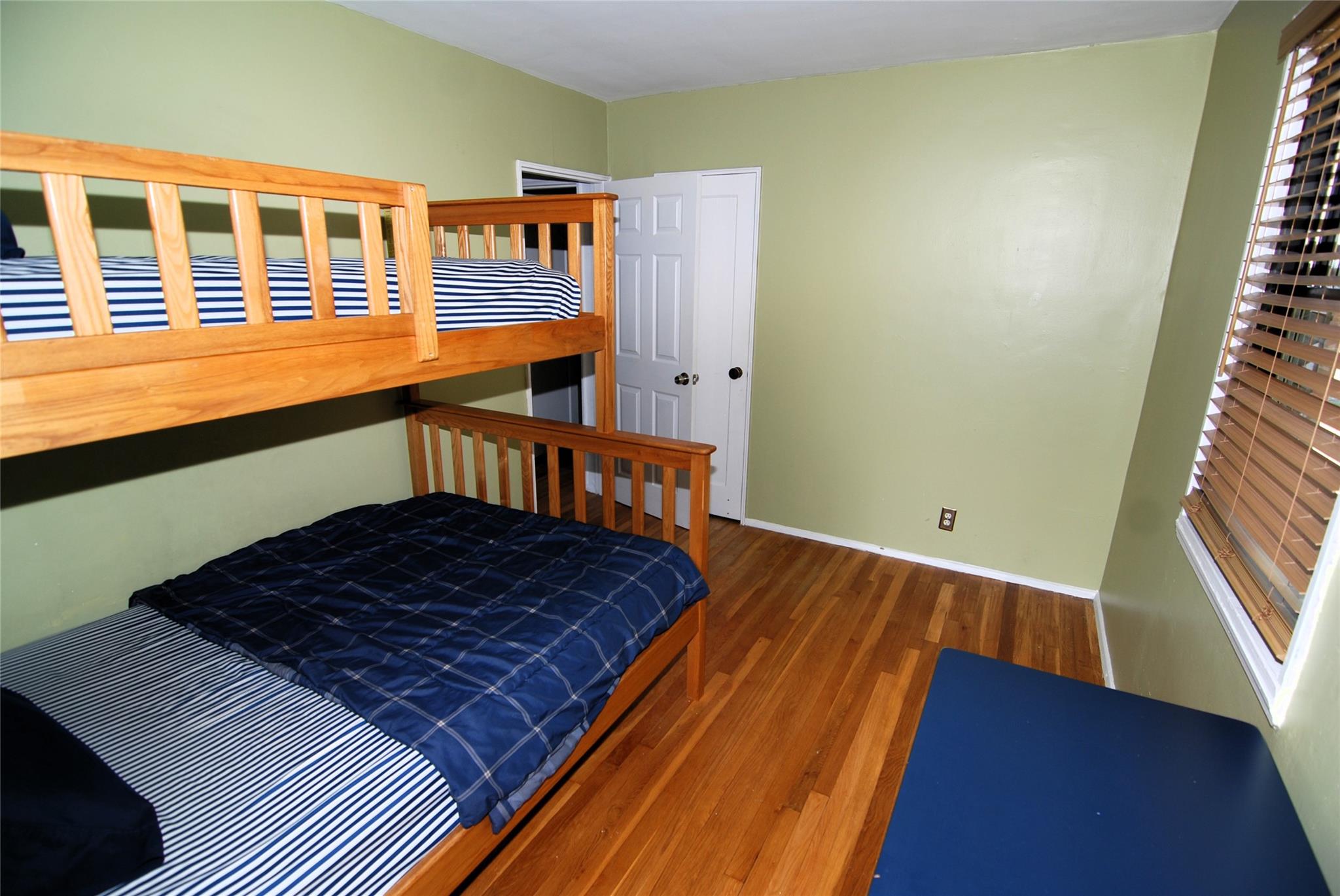 #15 photo, 245-84 62, Little Neck , NY 11362