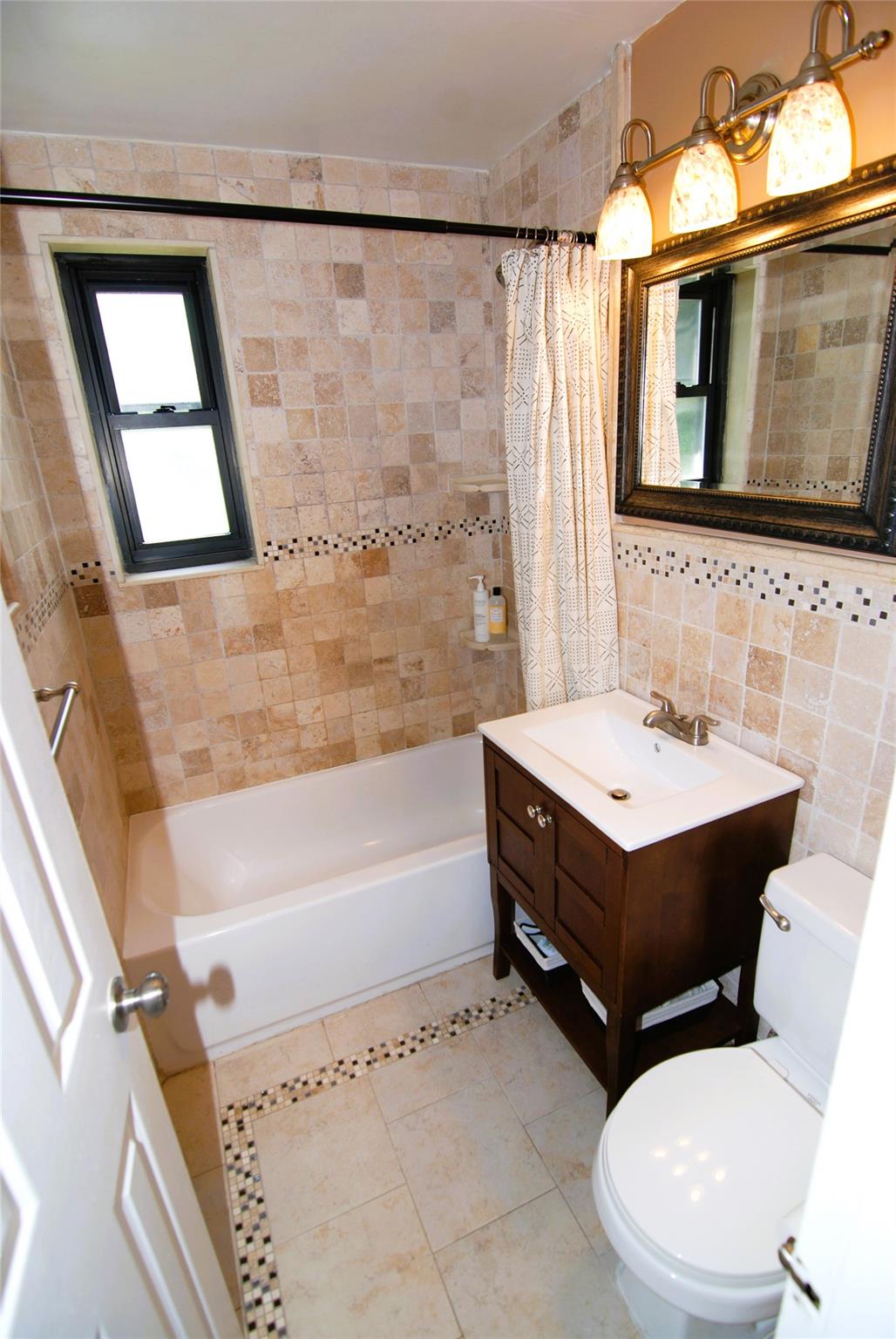 #17 photo, 245-84 62, Little Neck , NY 11362