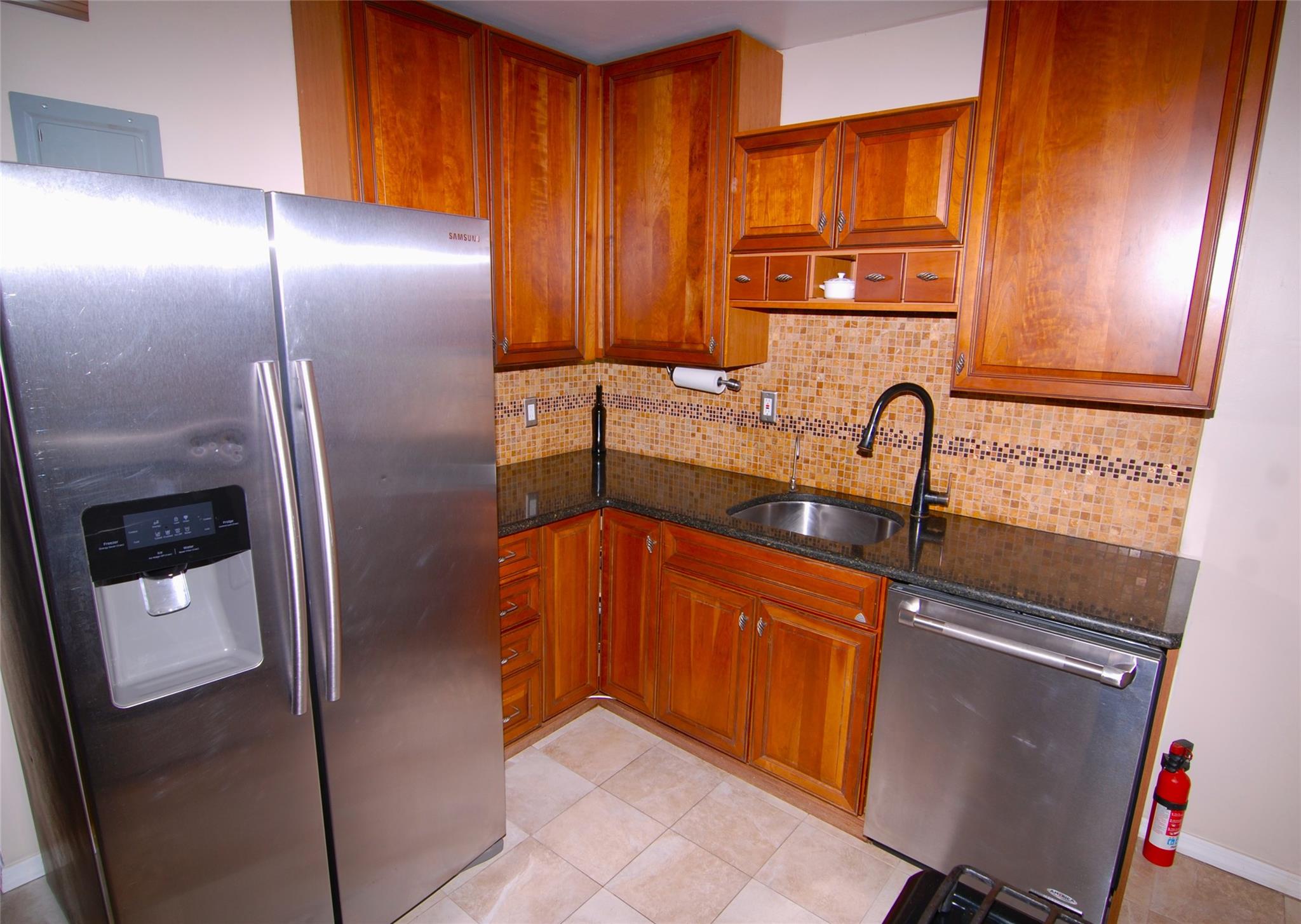 #7 photo, 245-84 62, Little Neck , NY 11362