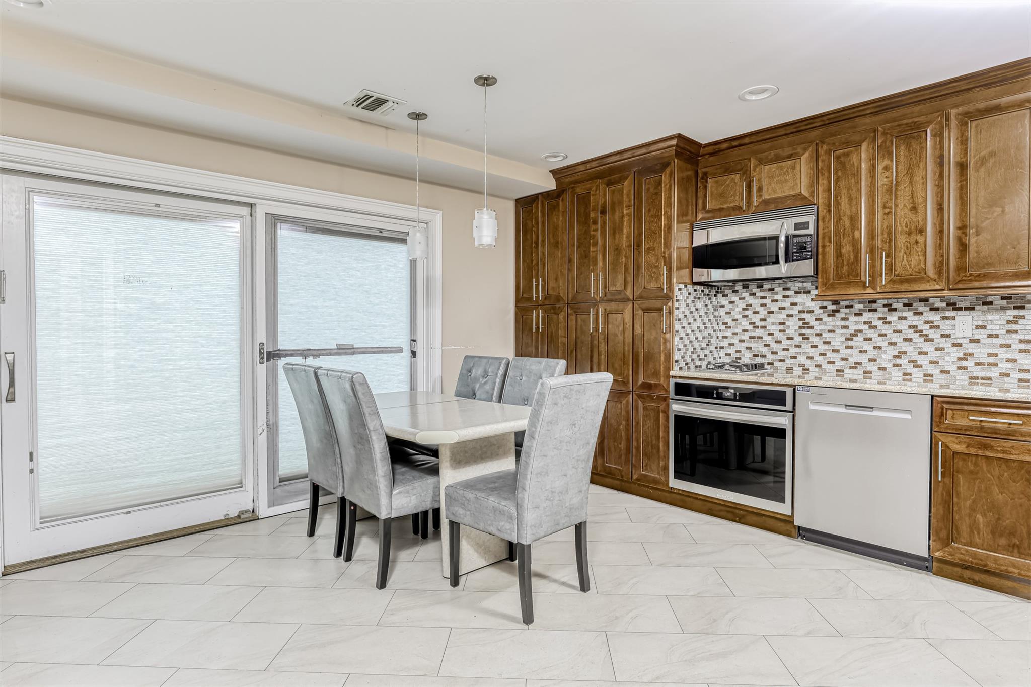 #10 photo, 33 Sandy Brook Drive, Spring Valley , NY 10977