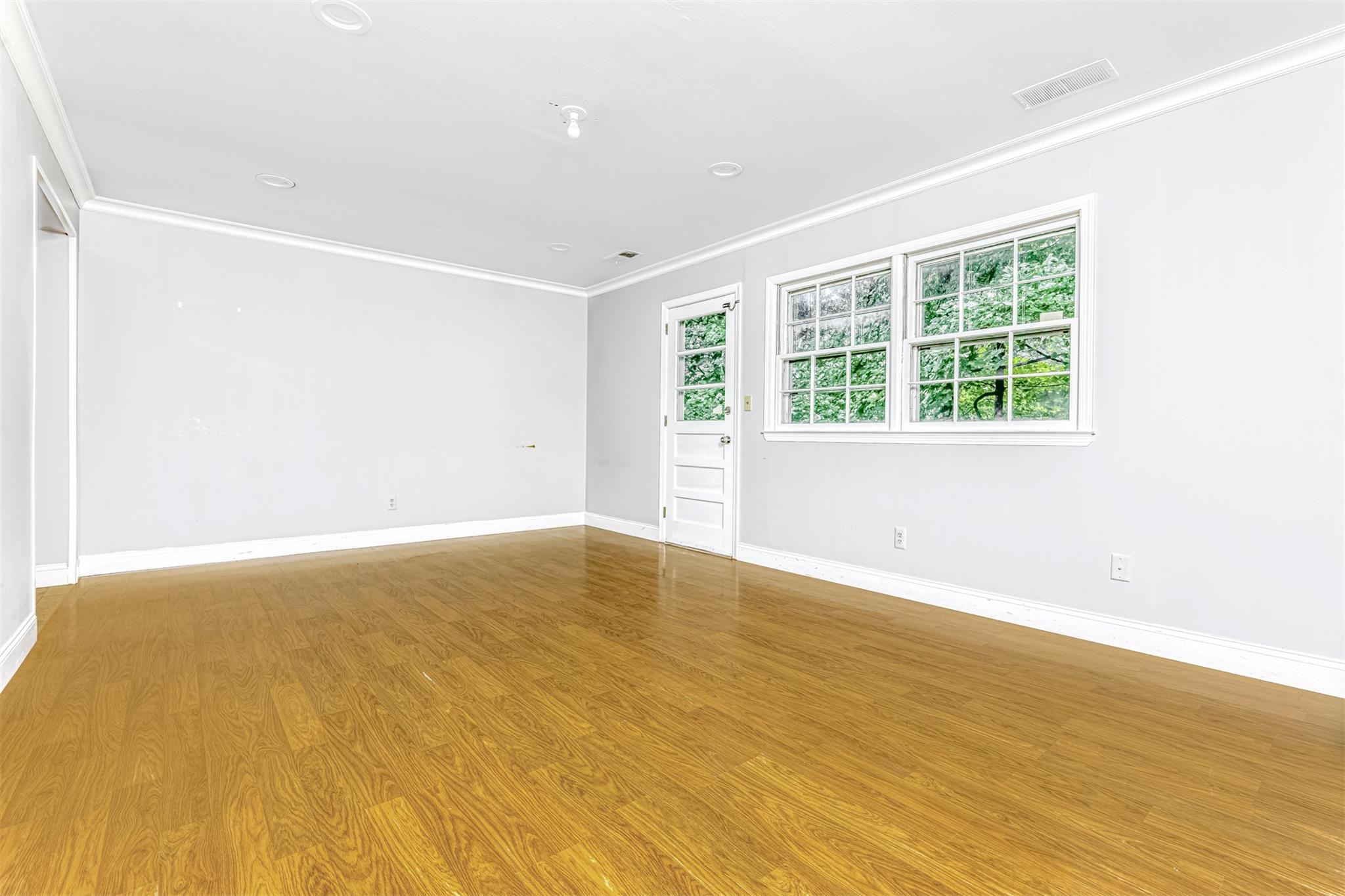 #8 photo, 33 Sandy Brook Drive, Spring Valley , NY 10977