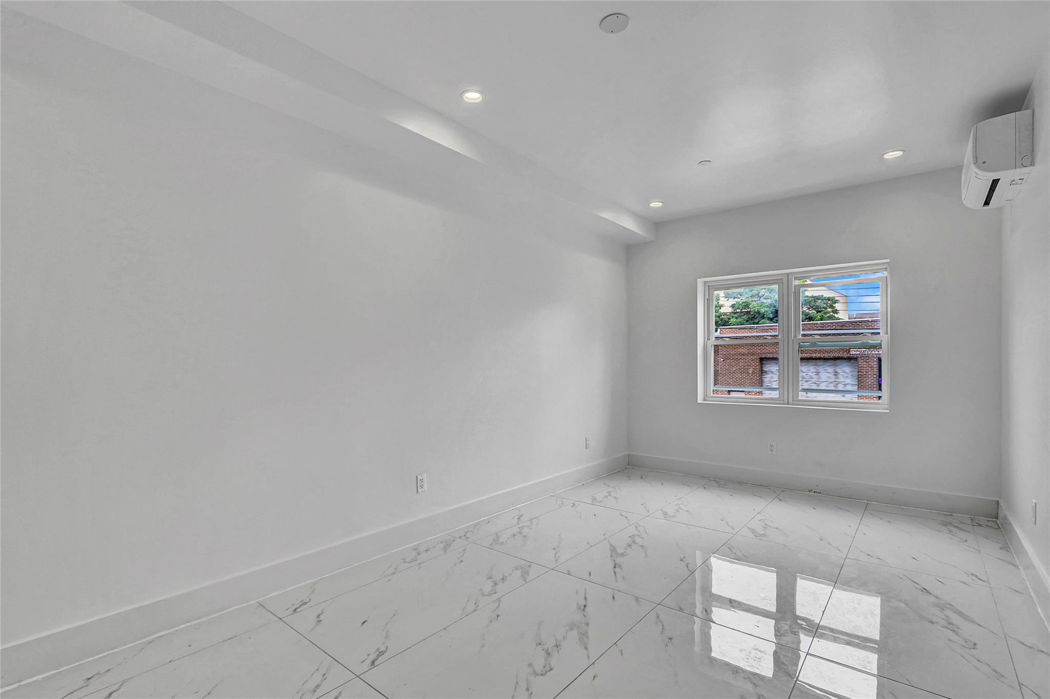 #10 photo, 139-22 95 Avenue, クイーンズ区 Jamaica , NY 11435