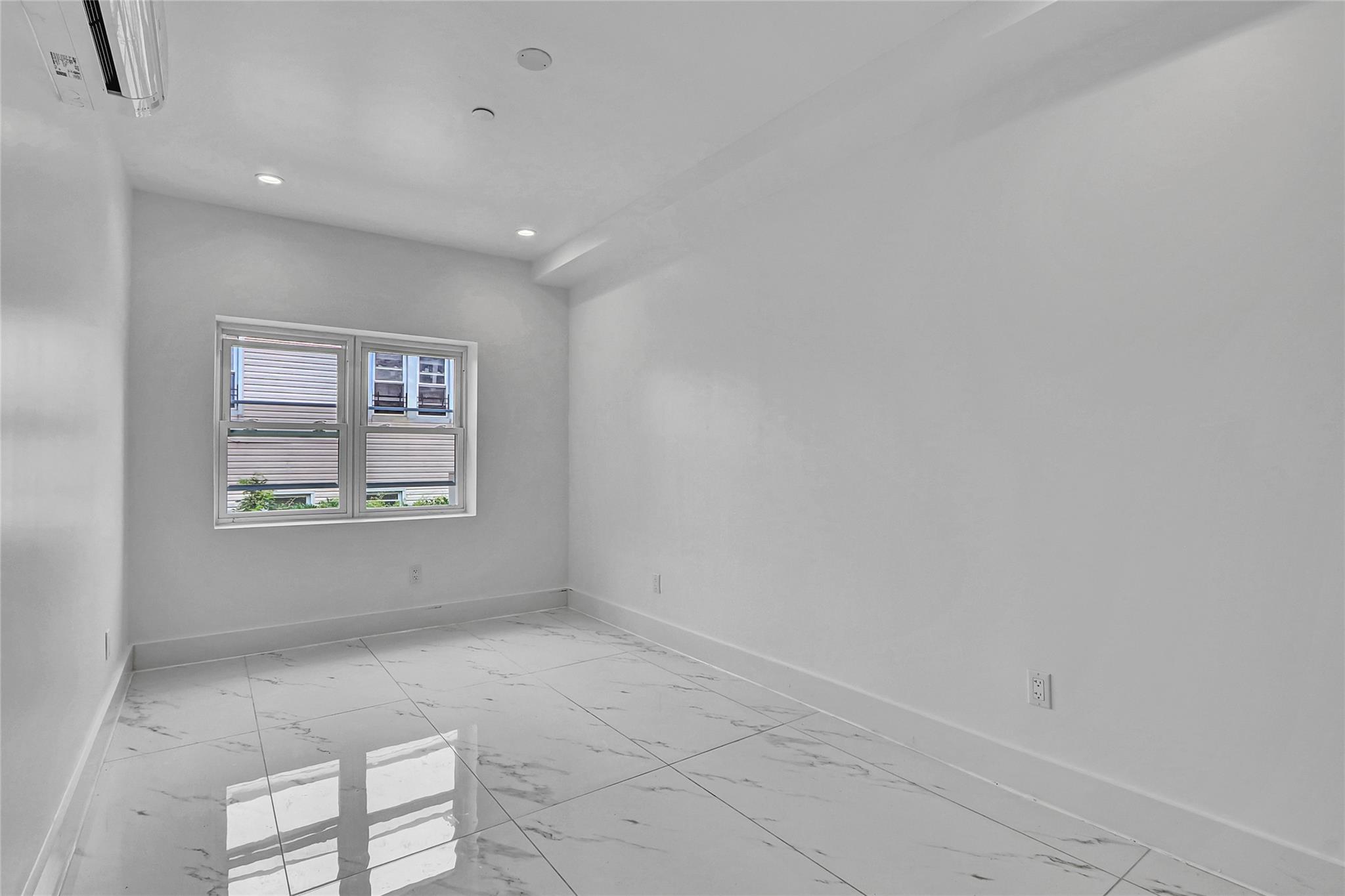 #13 photo, 139-22 95 Avenue, クイーンズ区 Jamaica , NY 11435