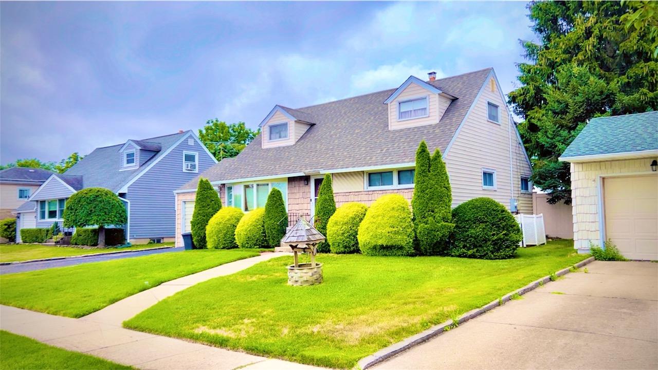 #2 photo, 145 Dartmouth Drive, 长岛 Hicksville , NY 11801