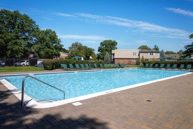 #1 photo, 60 Westwood Drive, 長島 西布雷 Westbury , NY 11590