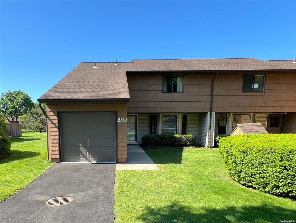 #1 photo, 190 Scarlett Drive, 東長島 康马克 Commack , NY 11725