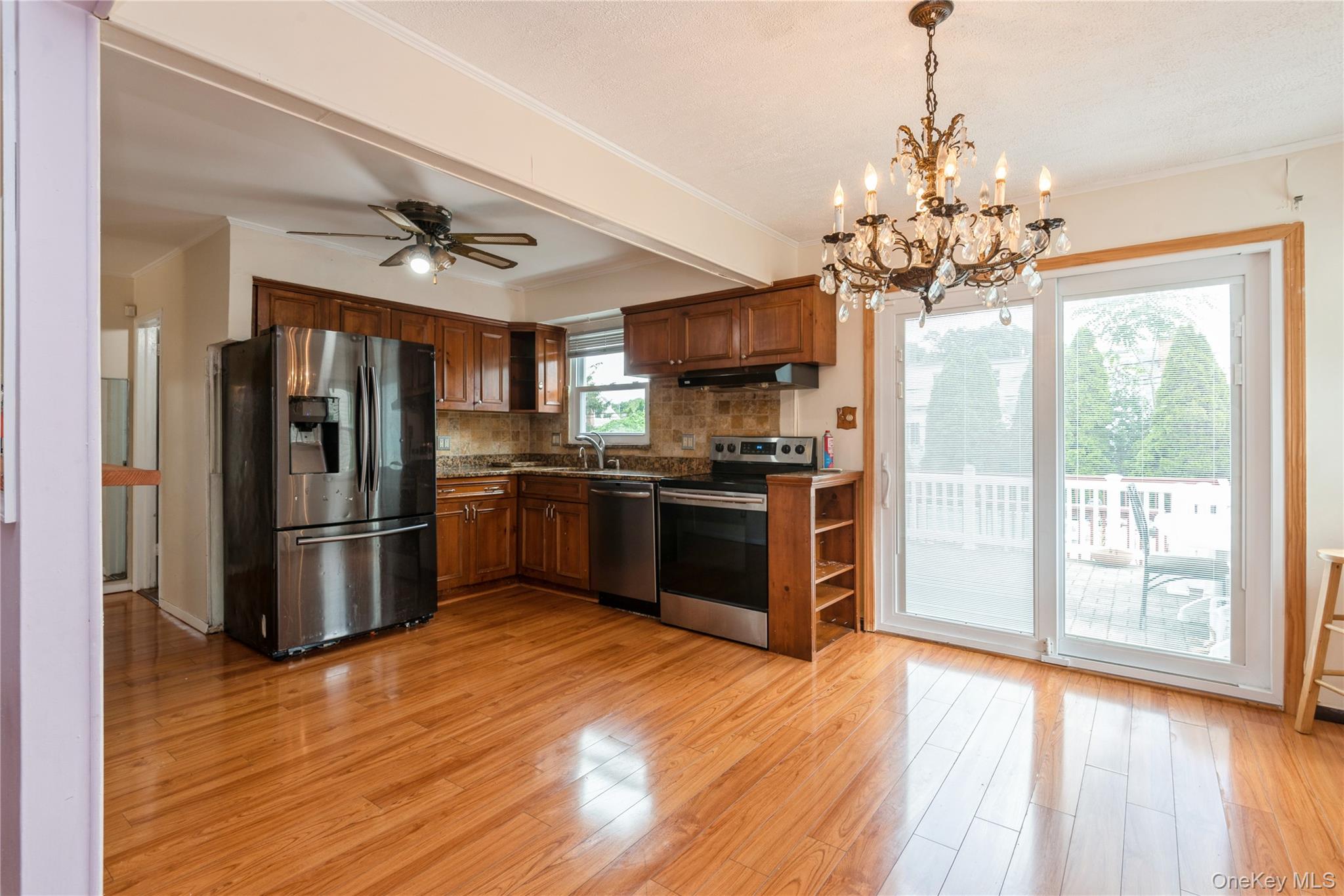 #10 photo, 815 Sunshine Avenue, West Hempstead , NY 11552