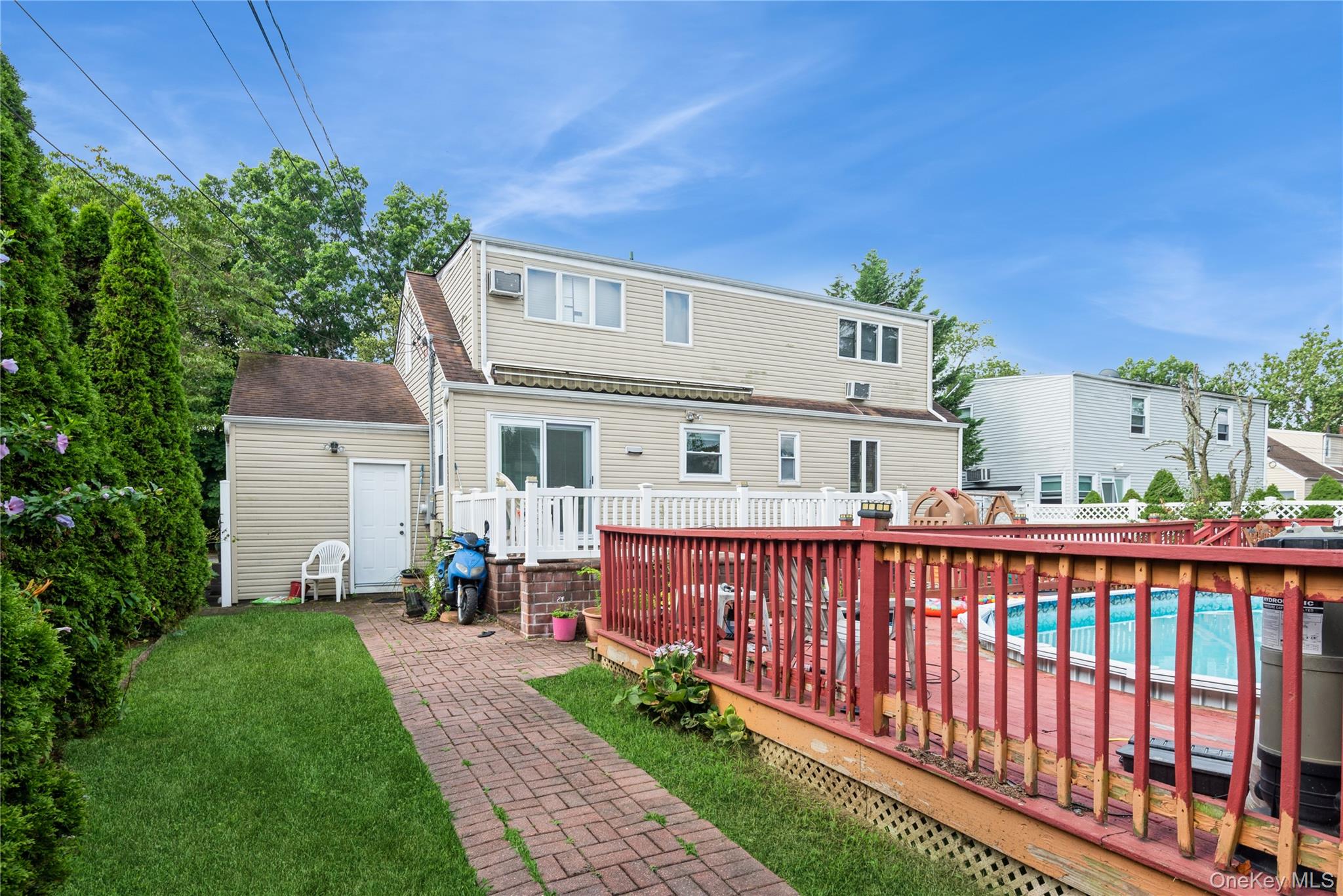 #4 photo, 815 Sunshine Avenue, West Hempstead , NY 11552