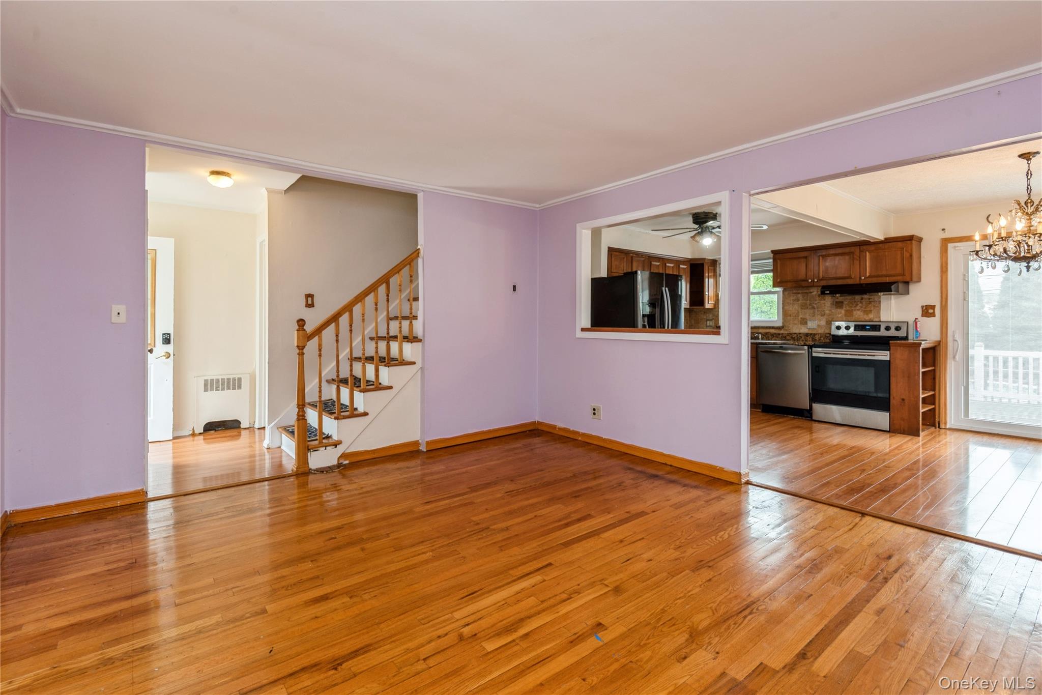 #8 photo, 815 Sunshine Avenue, West Hempstead , NY 11552