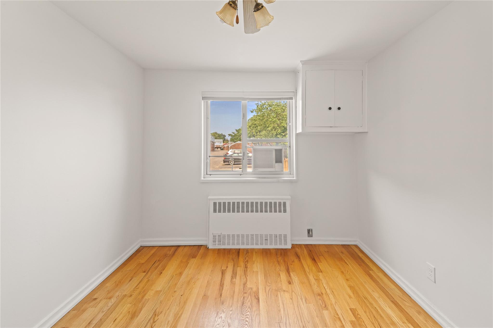 #9 photo, 224-17 Manor Road, クイーンズ区 Queens Village , NY 11427