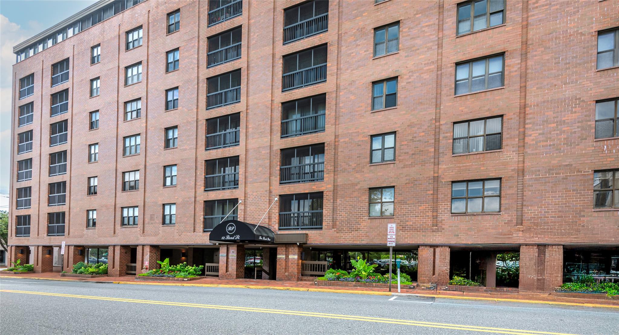 #1 photo, 12 Bond Street, 長島 大頸 Great Neck , NY 11021