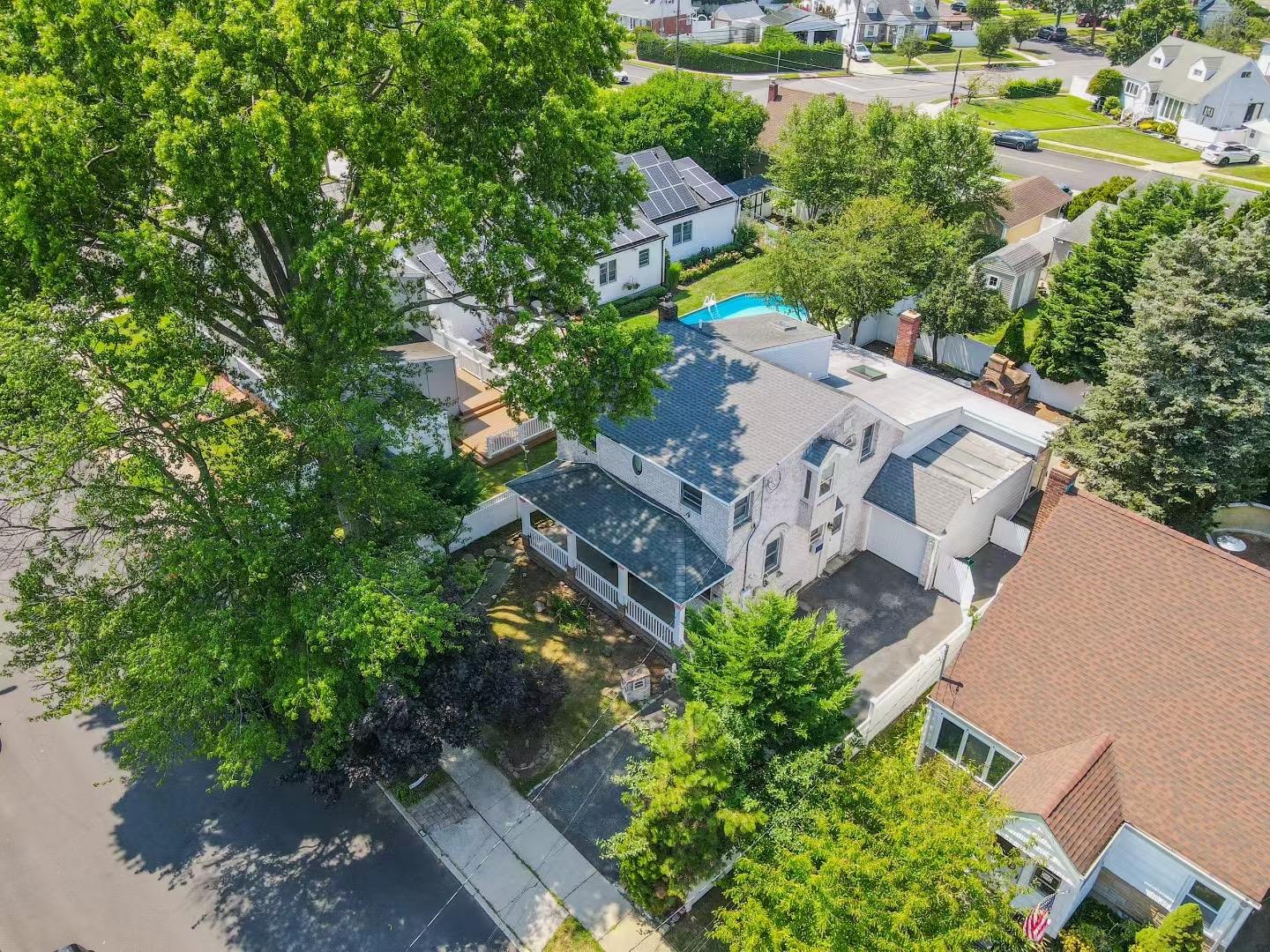 #1 photo, 1815 Maurice Avenue, 長島 East Meadow , NY 11554