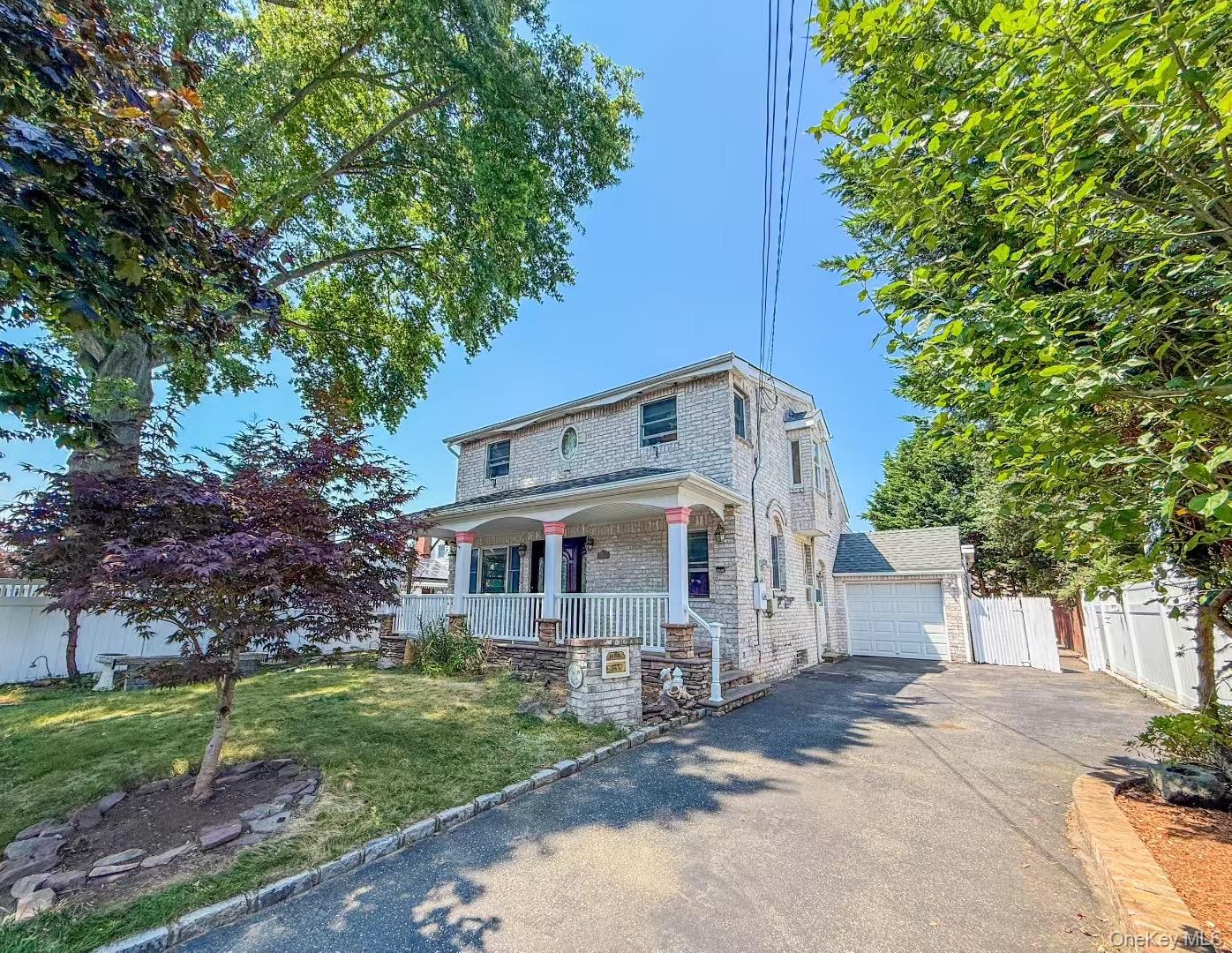 #4 photo, 1815 Maurice Avenue, East Meadow , NY 11554