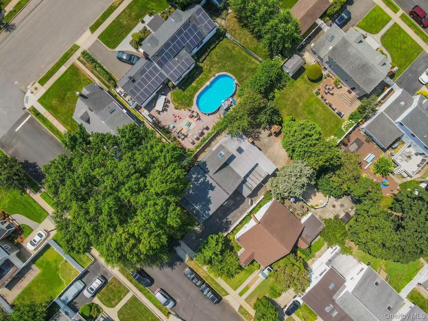 #7 photo, 1815 Maurice Avenue, East Meadow , NY 11554