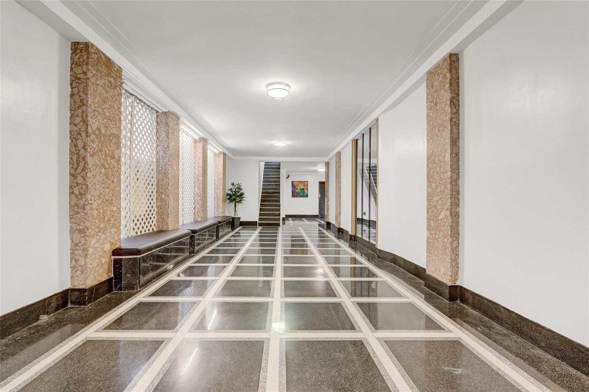 #6 photo, 123-25 82nd Avenue, クイーンズ区 Kew Gardens , NY 11415