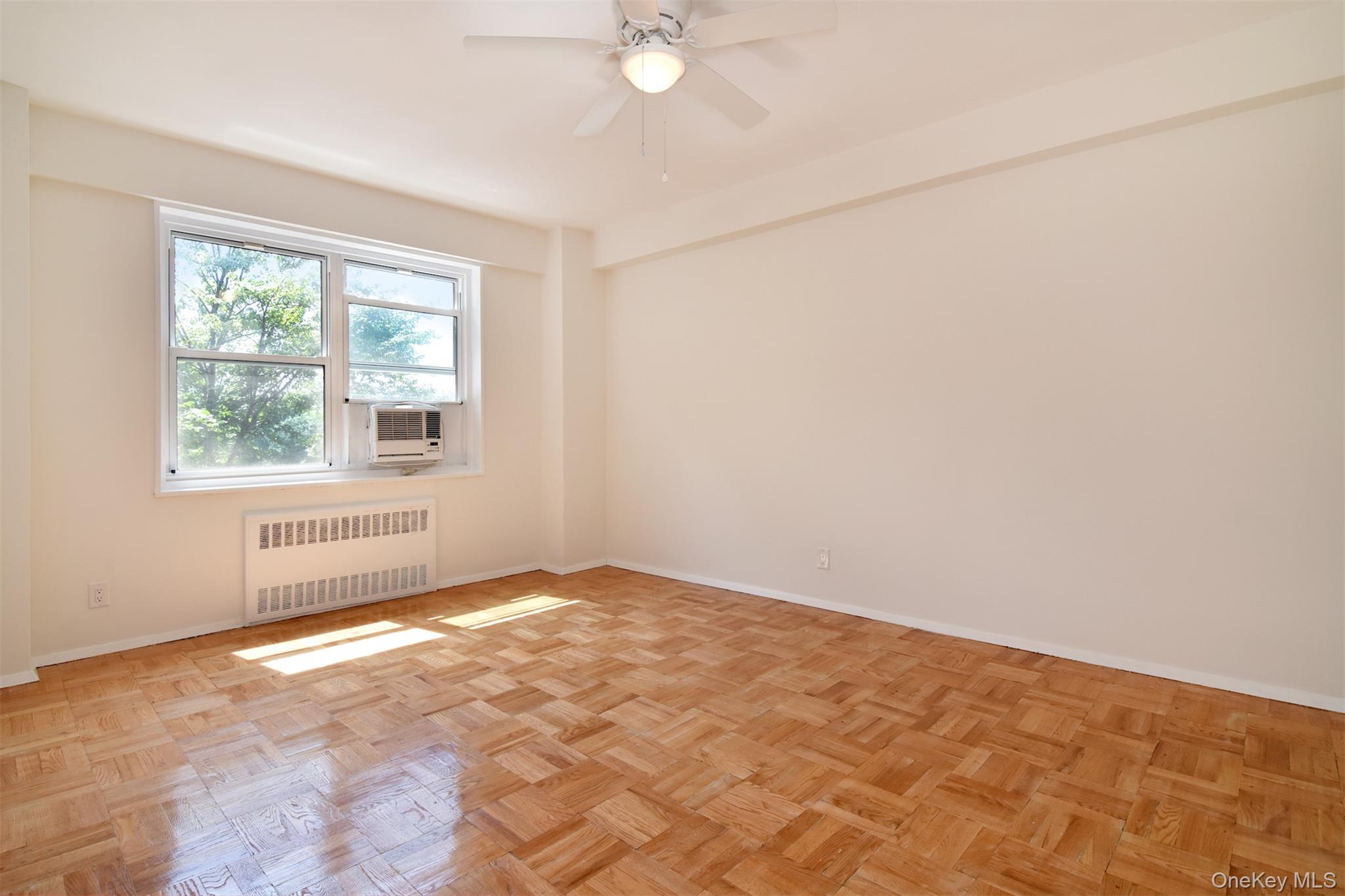 #12 photo, 900 Palmer Road, Bronxville , NY 10708