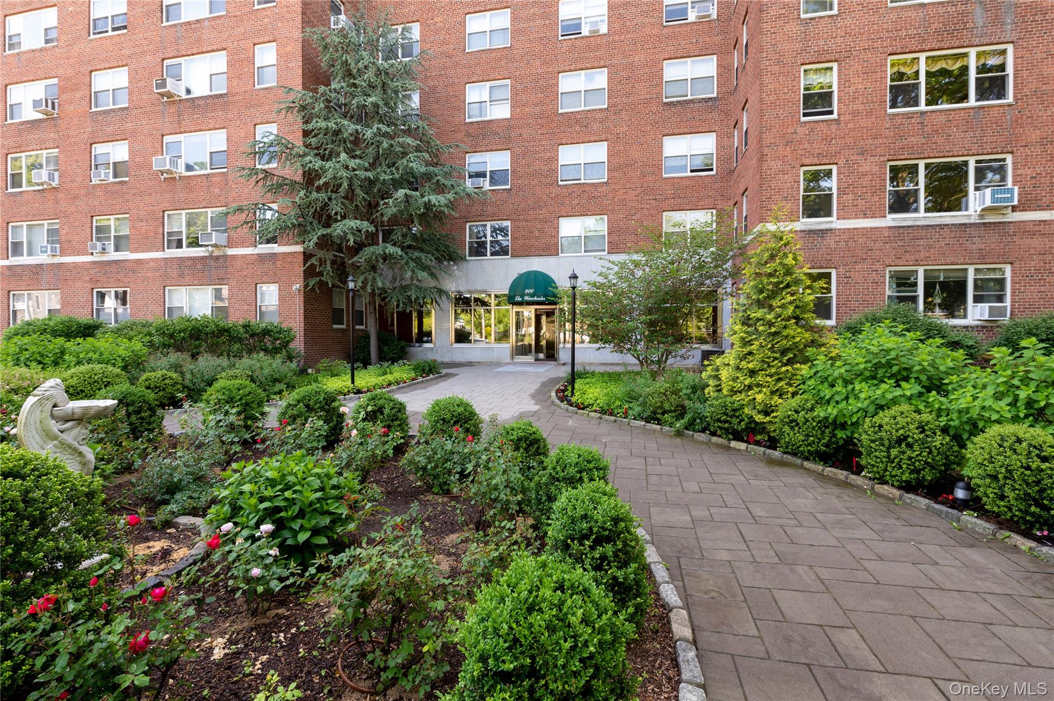 #19 photo, 900 Palmer Road, Bronxville , NY 10708