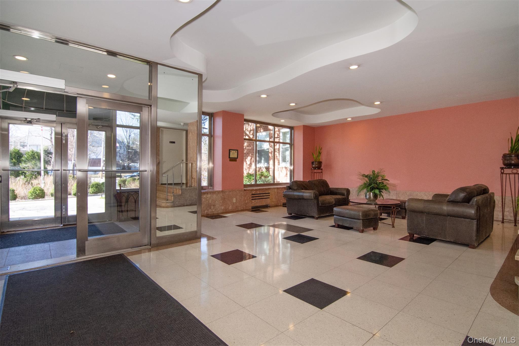 #20 photo, 900 Palmer Road, Bronxville , NY 10708